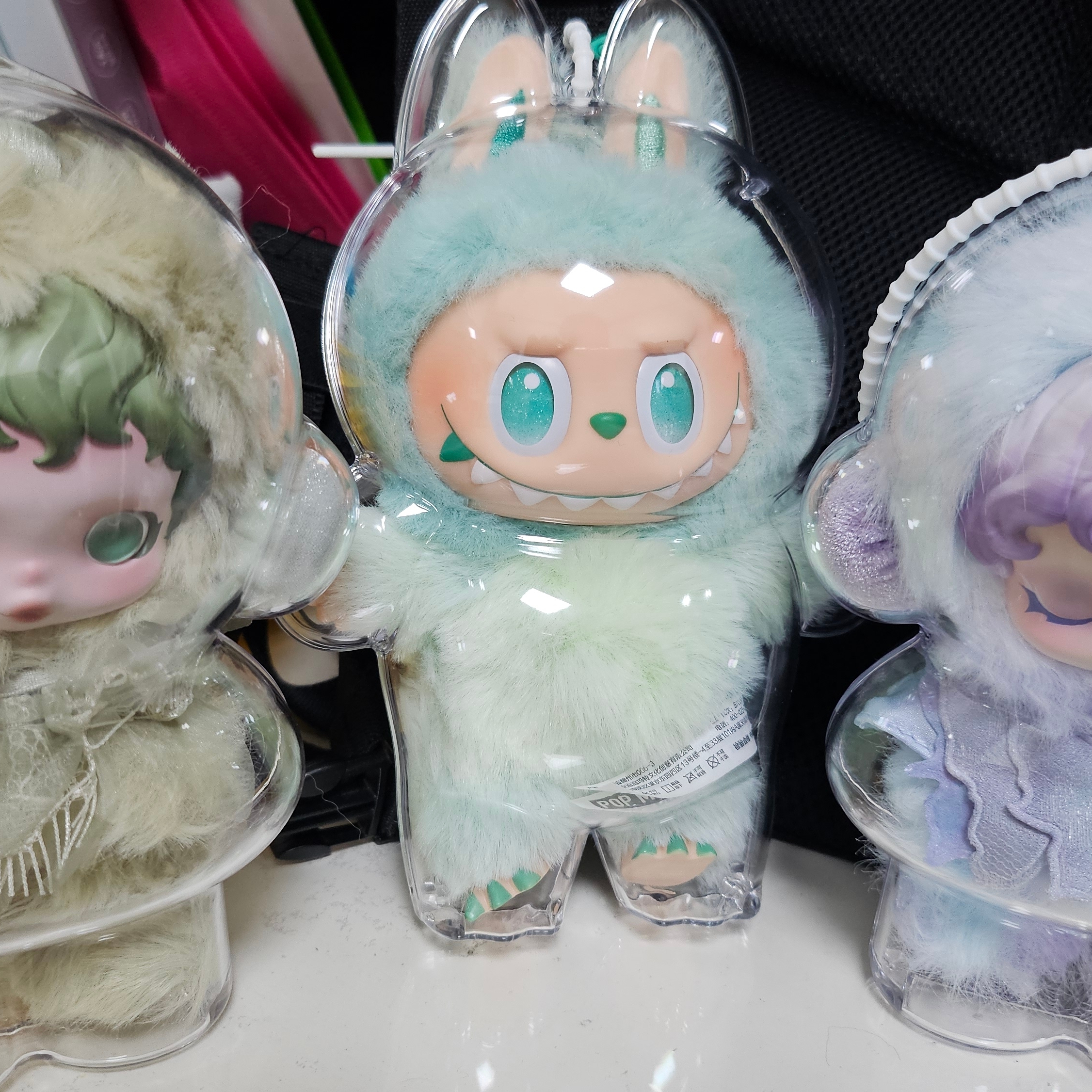 Pop Mart Skullpanda L’Impressionnisme Series Plush Doll (1 Blind Box), Pop Mart Labubu The Monsters Highlight Series Sealed Case (1 Blind Box) 착용 스타일 - 2