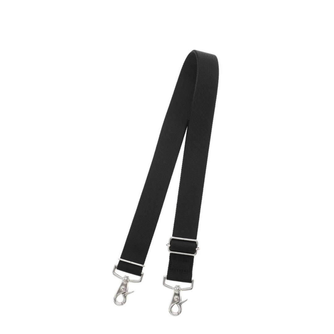 Porter Flag Vertical Shoulder Bag Black 착용 스타일 - 8