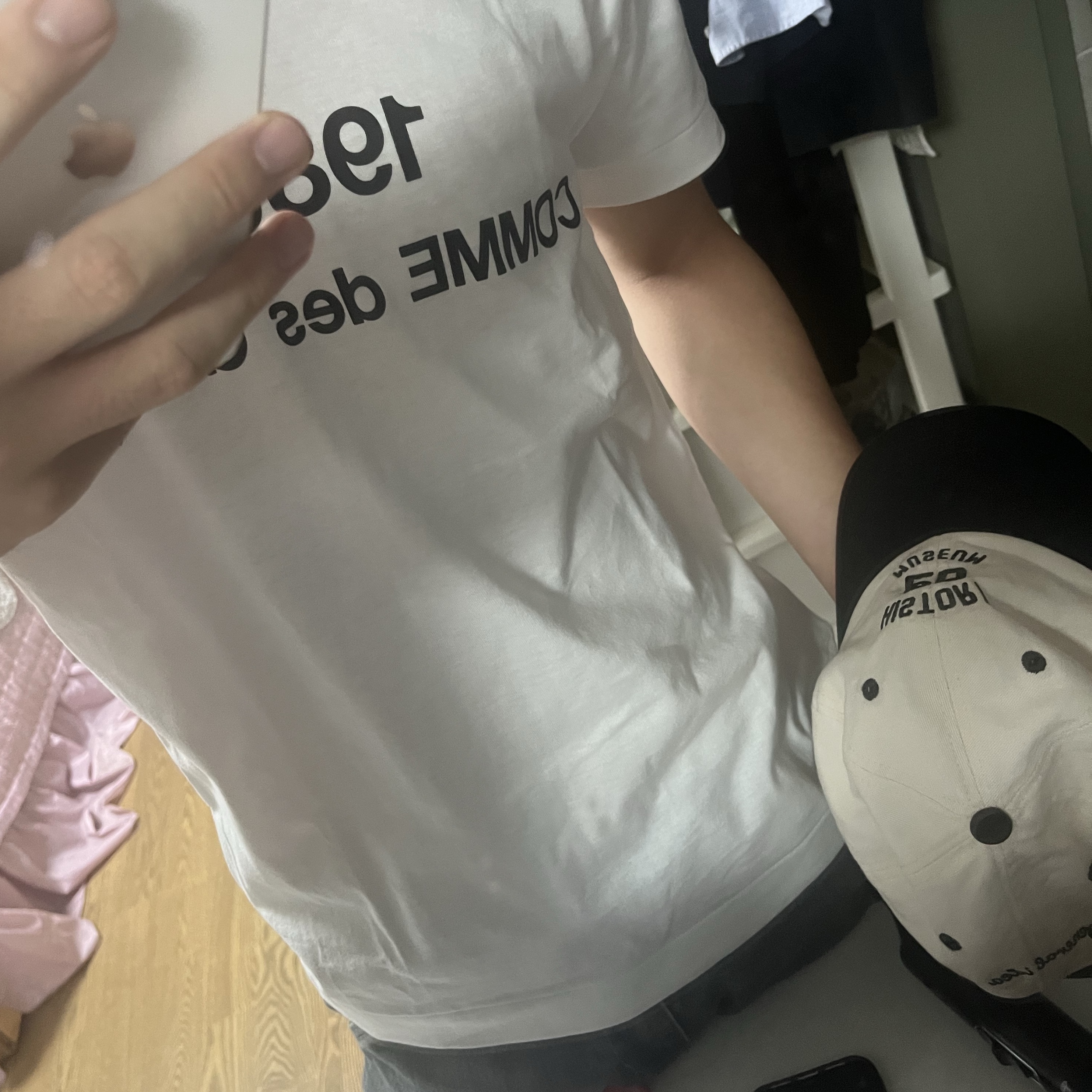 CDG 1986 Comme des Garcons T-Shirt White 착용 스타일