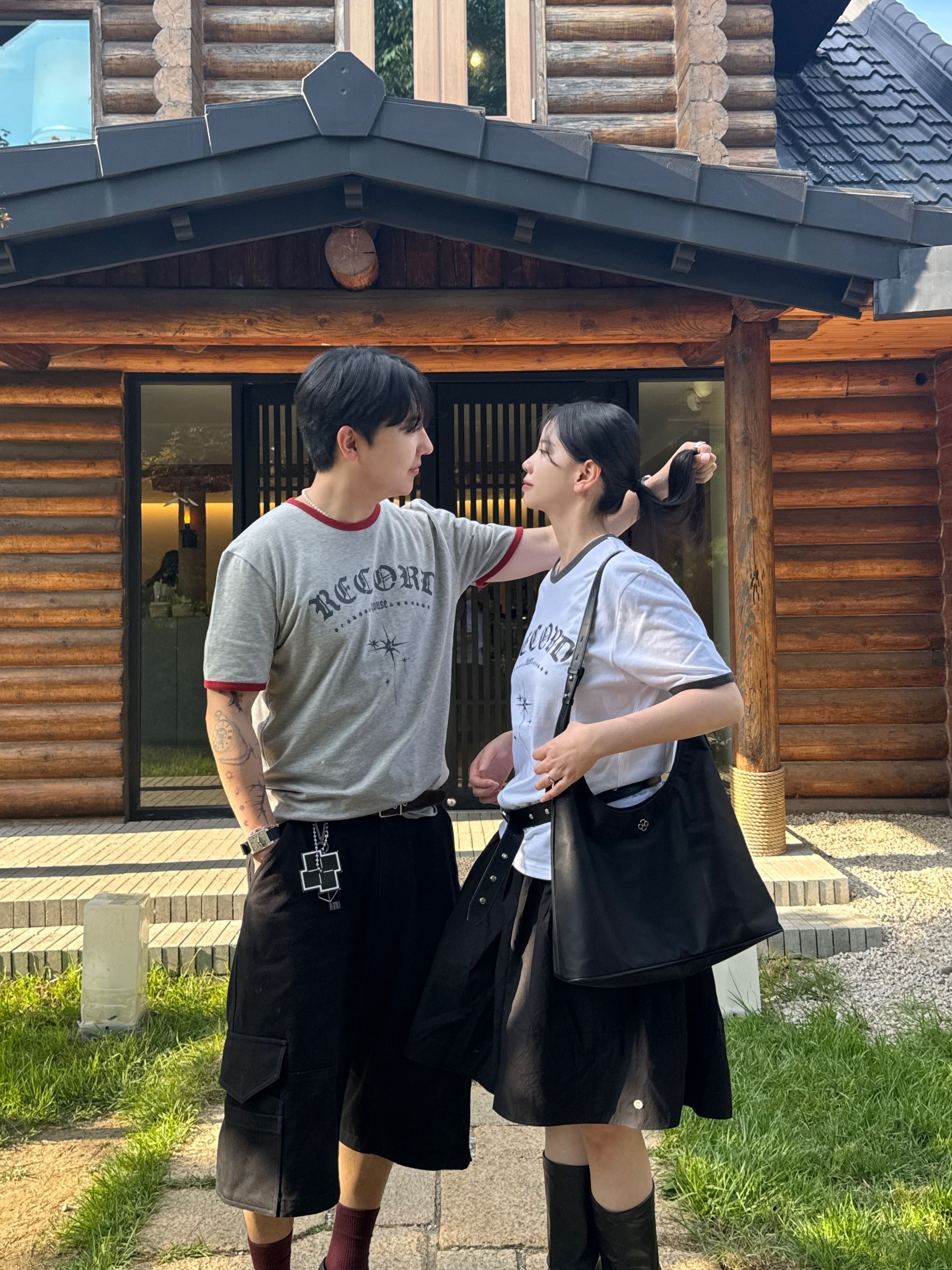 SLOW RECORD HOUSE Unisex RECORD Ringer Tee Melange Grey, SLOW RECORD HOUSE Unisex RECORD Ringer Tee White 착용 스타일 - 9