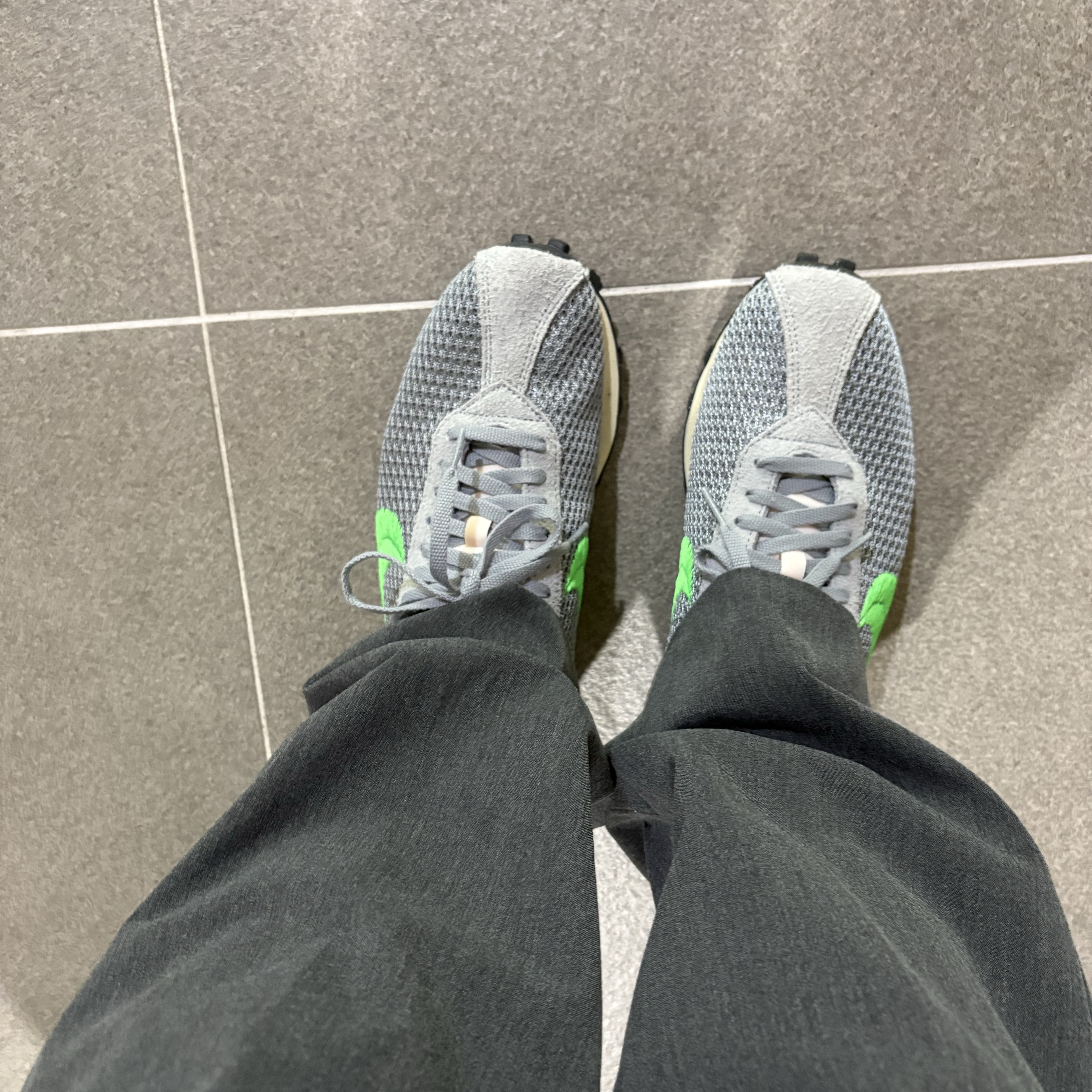 Nike x Stussy LD-1000 SP Particle Gray Green Fossil 착용 스타일 - 1