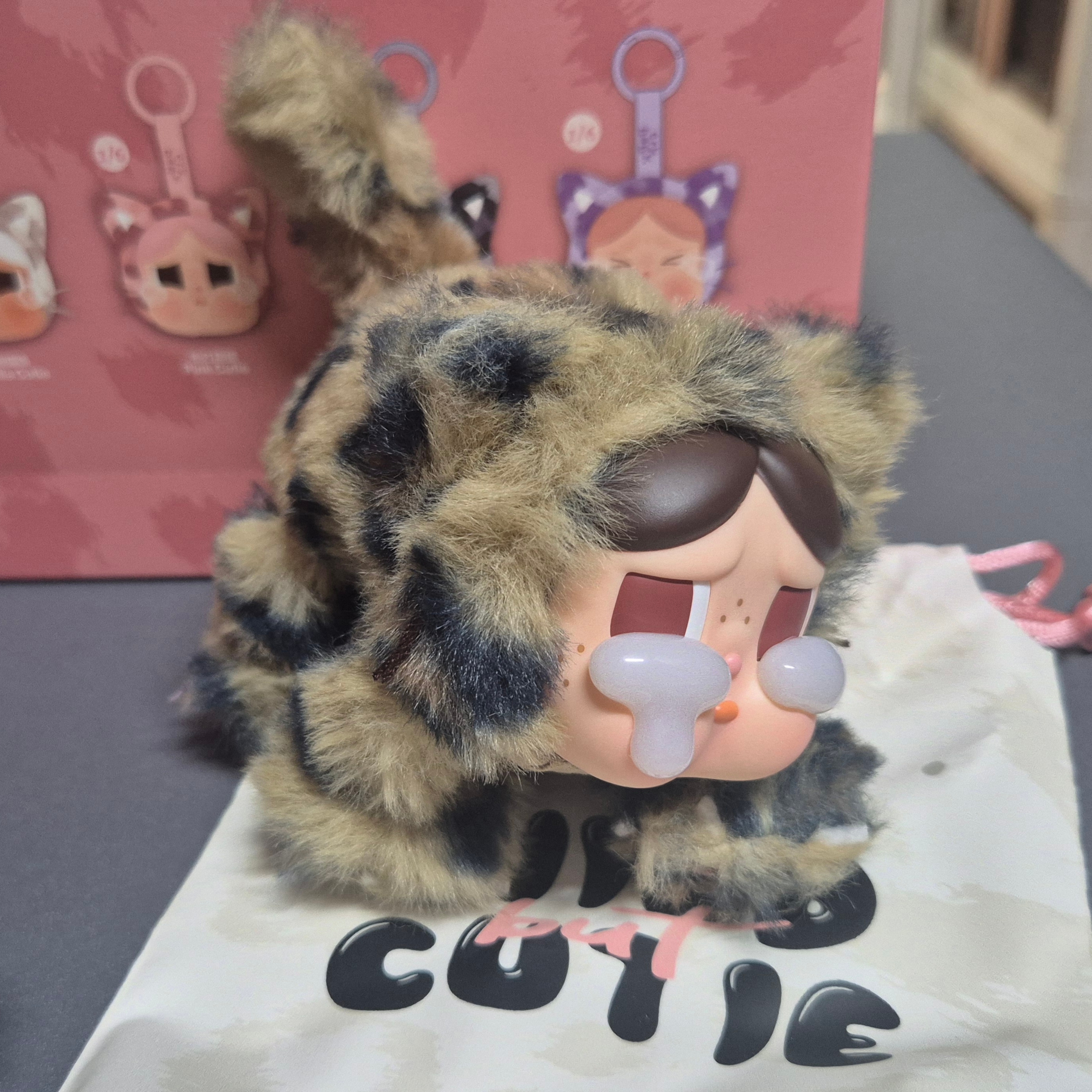 Pop Mart Crybaby Wild But Cutie Series Vinyl Plush Pendant (6 Blind Boxes) 착용 스타일 - 1