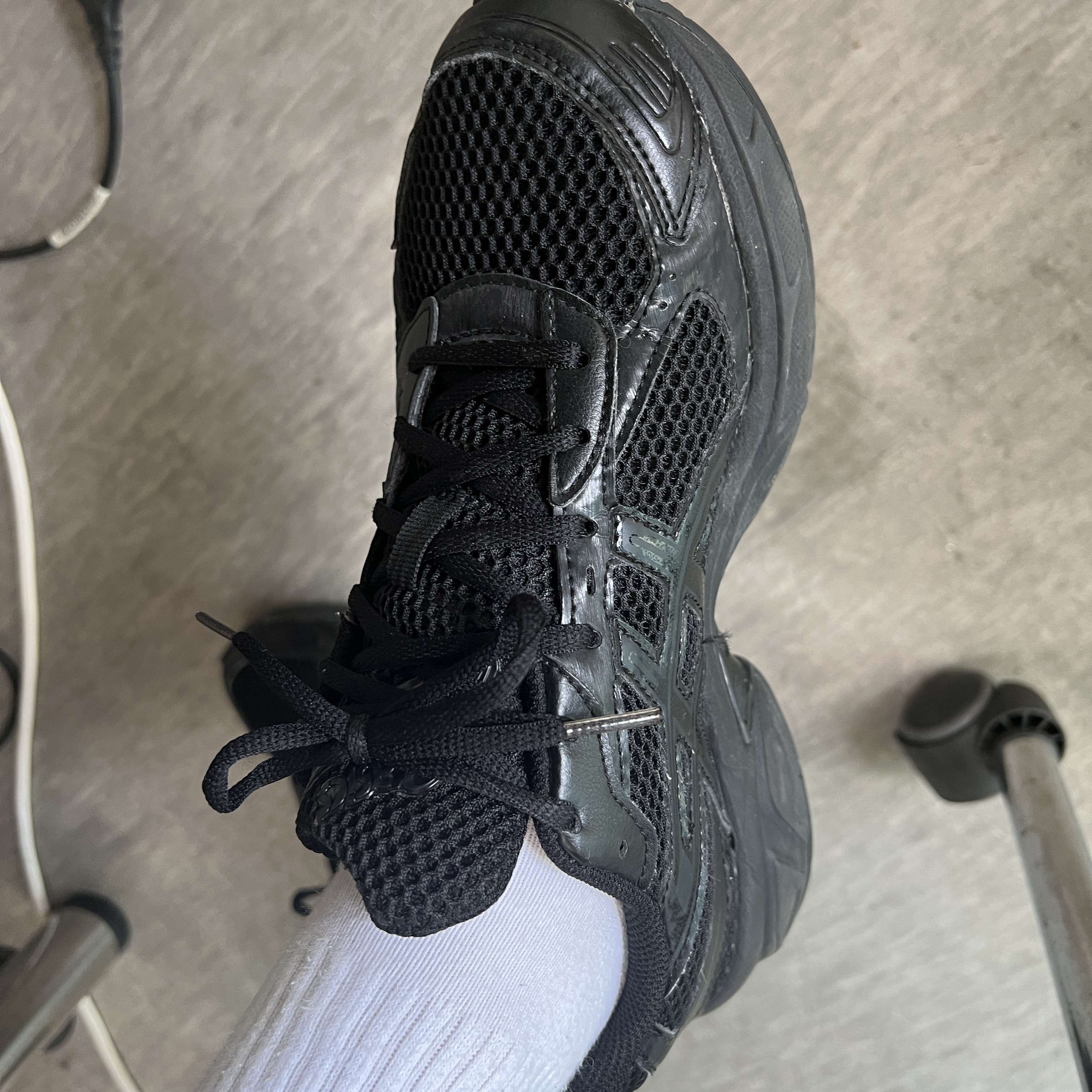 Asics Gel-1130 Black Graphite Grey 착용 스타일