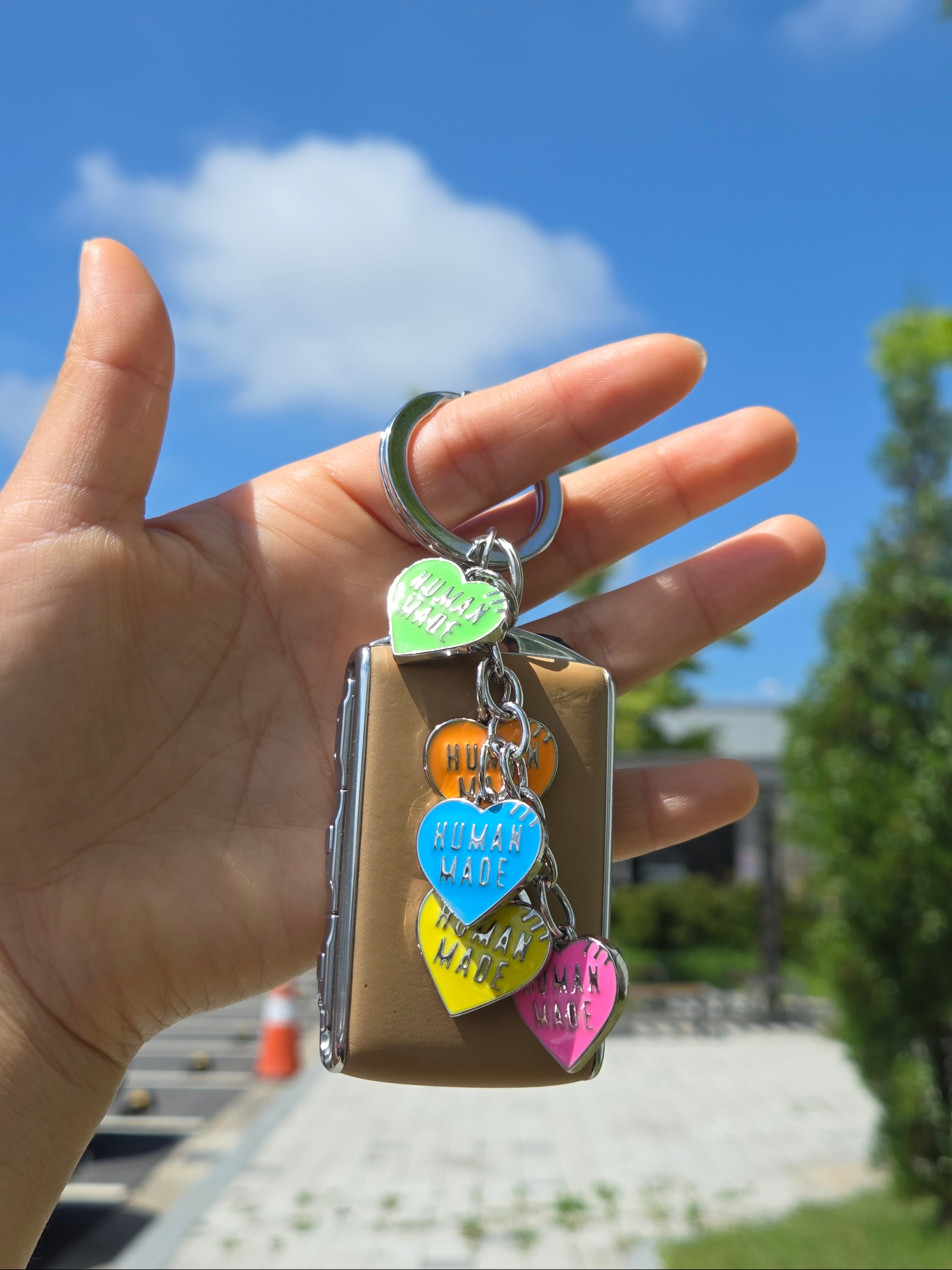 Human Made Heart Keycharm Navy Yellow Red 착용 스타일