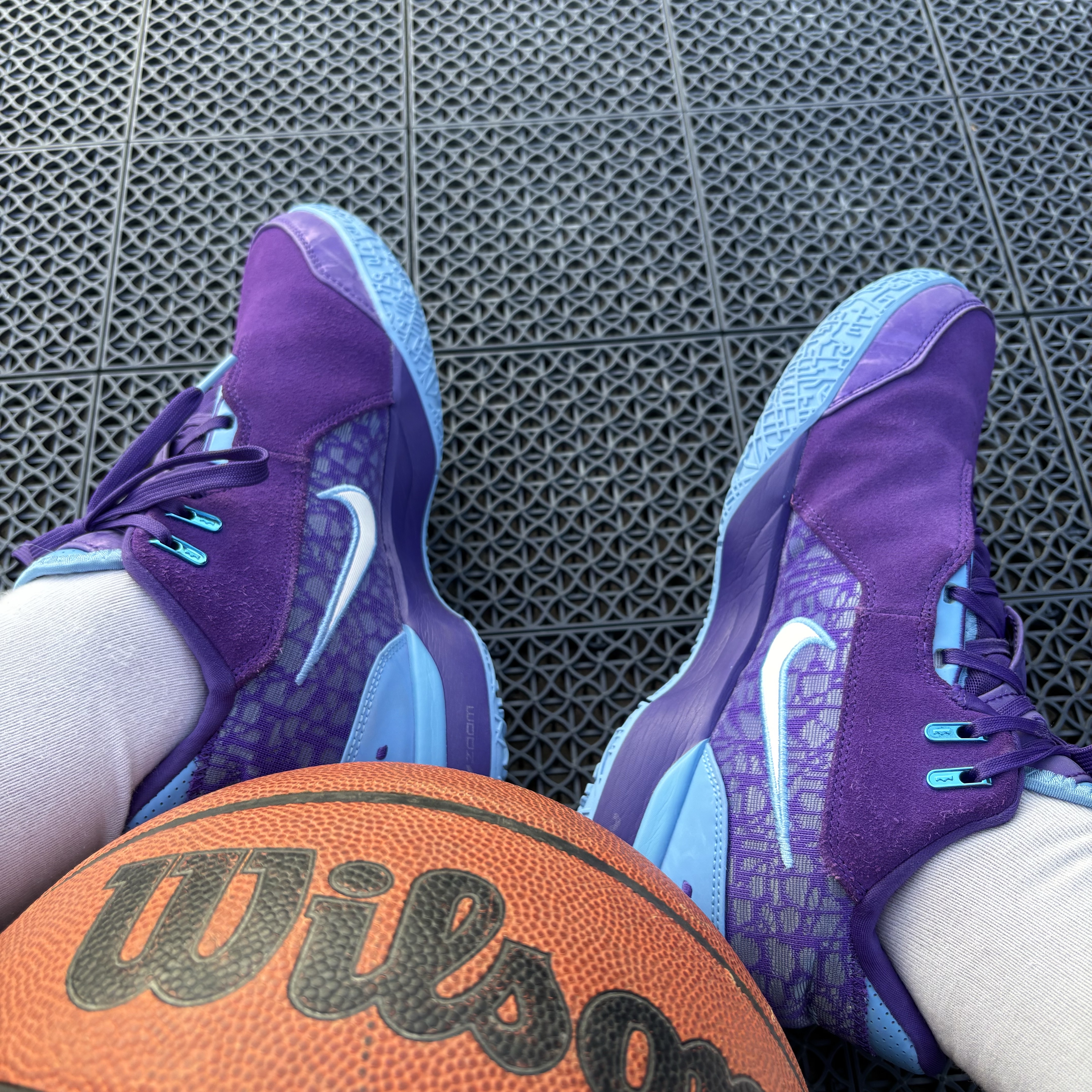 Nike LeBron NXXT Gen AMPD EP Field Purple Metalic Silver 착용 스타일 - 2