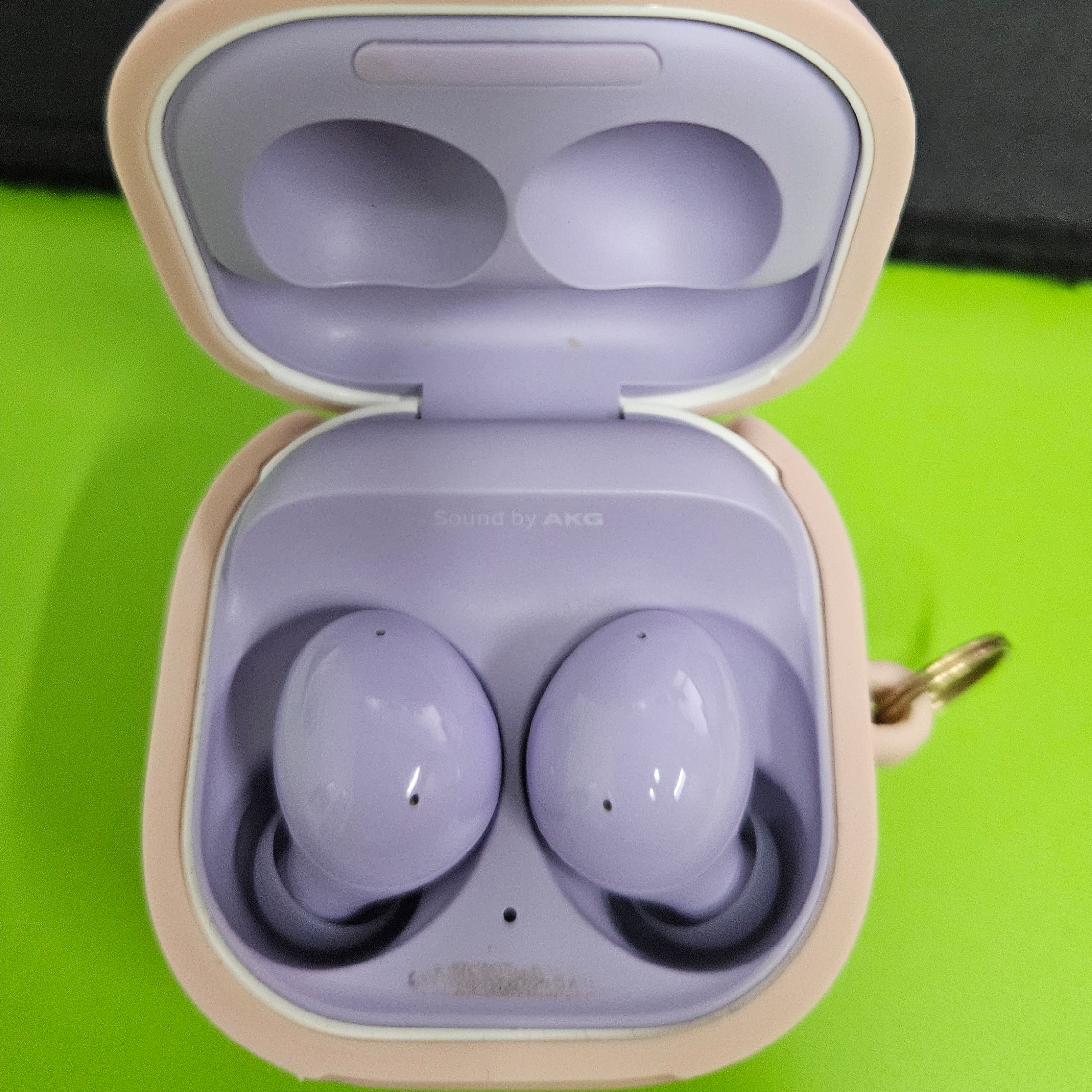 Samsung Galaxy Buds2 Lavender (Korean Ver.) 착용 스타일