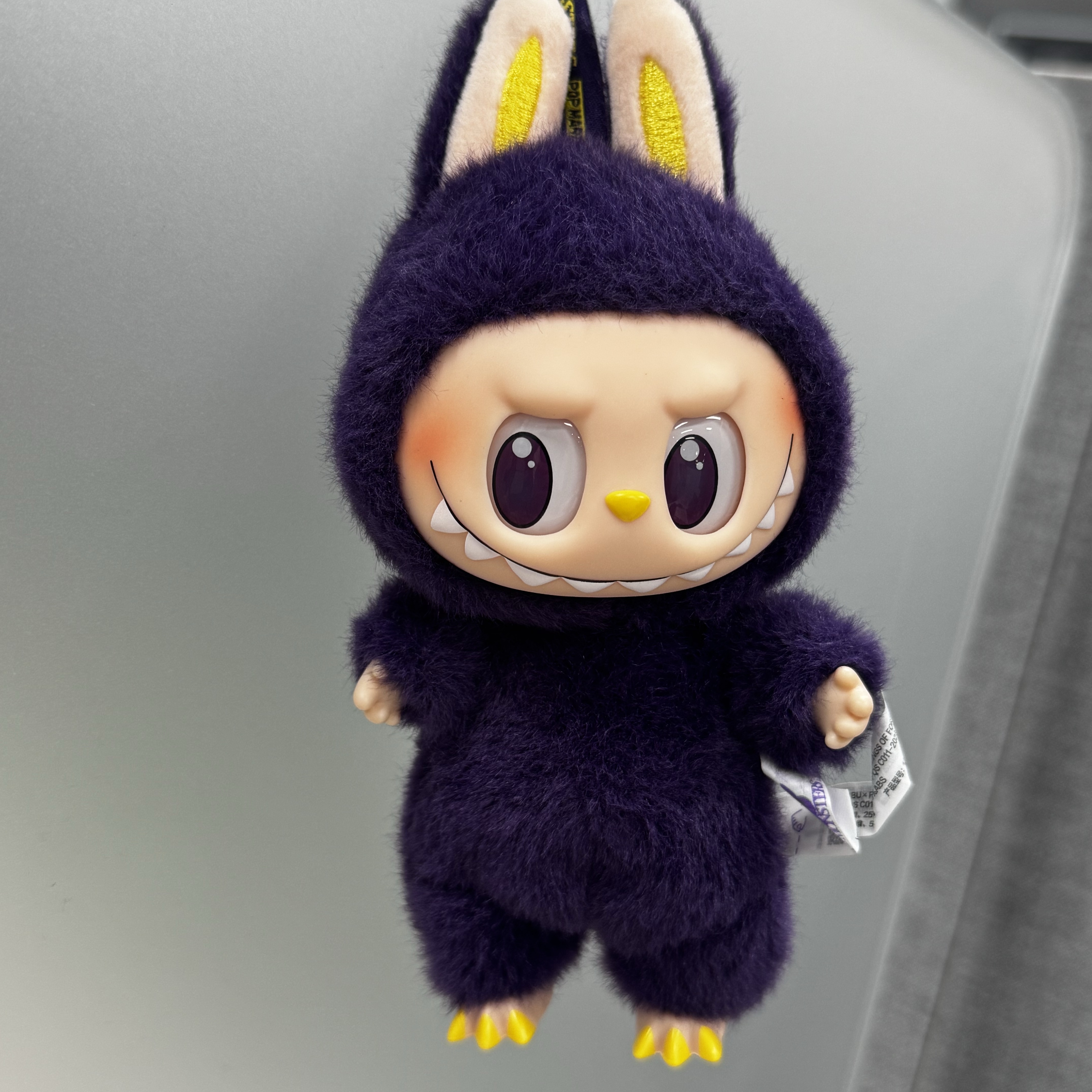 Pop Mart Labubu x Pronounce Lucky Fairy Toy Keyring 착용 스타일