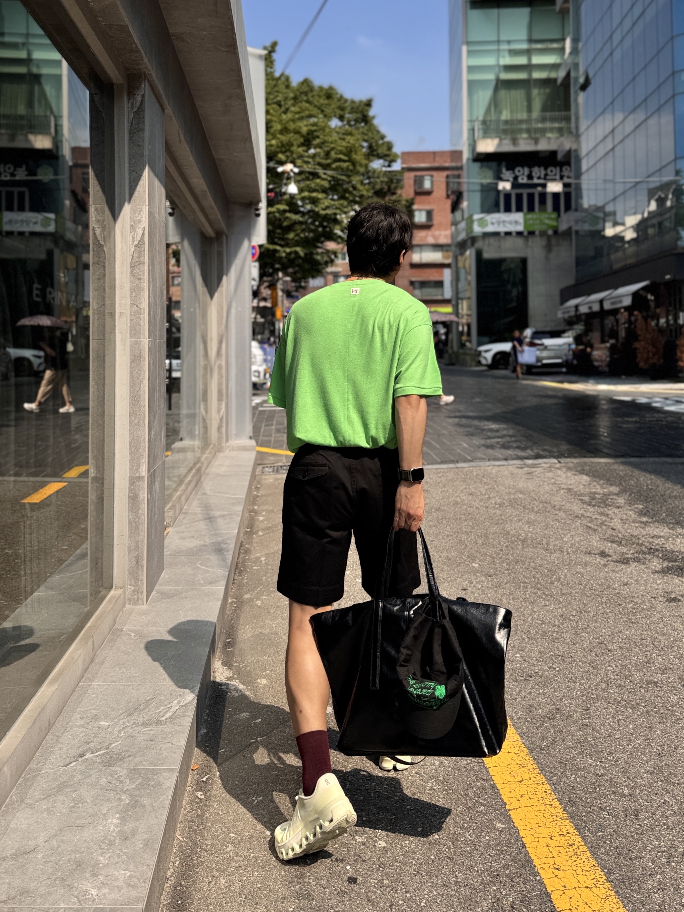 Oakley Eye Jacket Redux Silver Frame Prizm Black Polarized Lenses High Bridge Fit, On Running x Post Archive Faction (Paf) Cloudmonster 2 Seedling White 착용 스타일 - 4