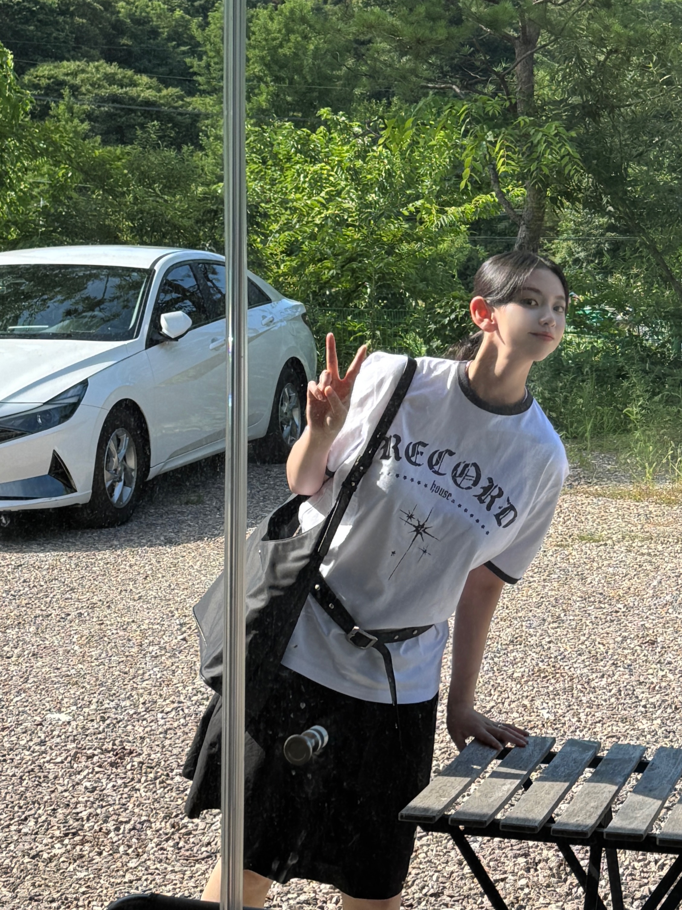 SLOW RECORD HOUSE Unisex RECORD Ringer Tee White 착용 스타일 - 9