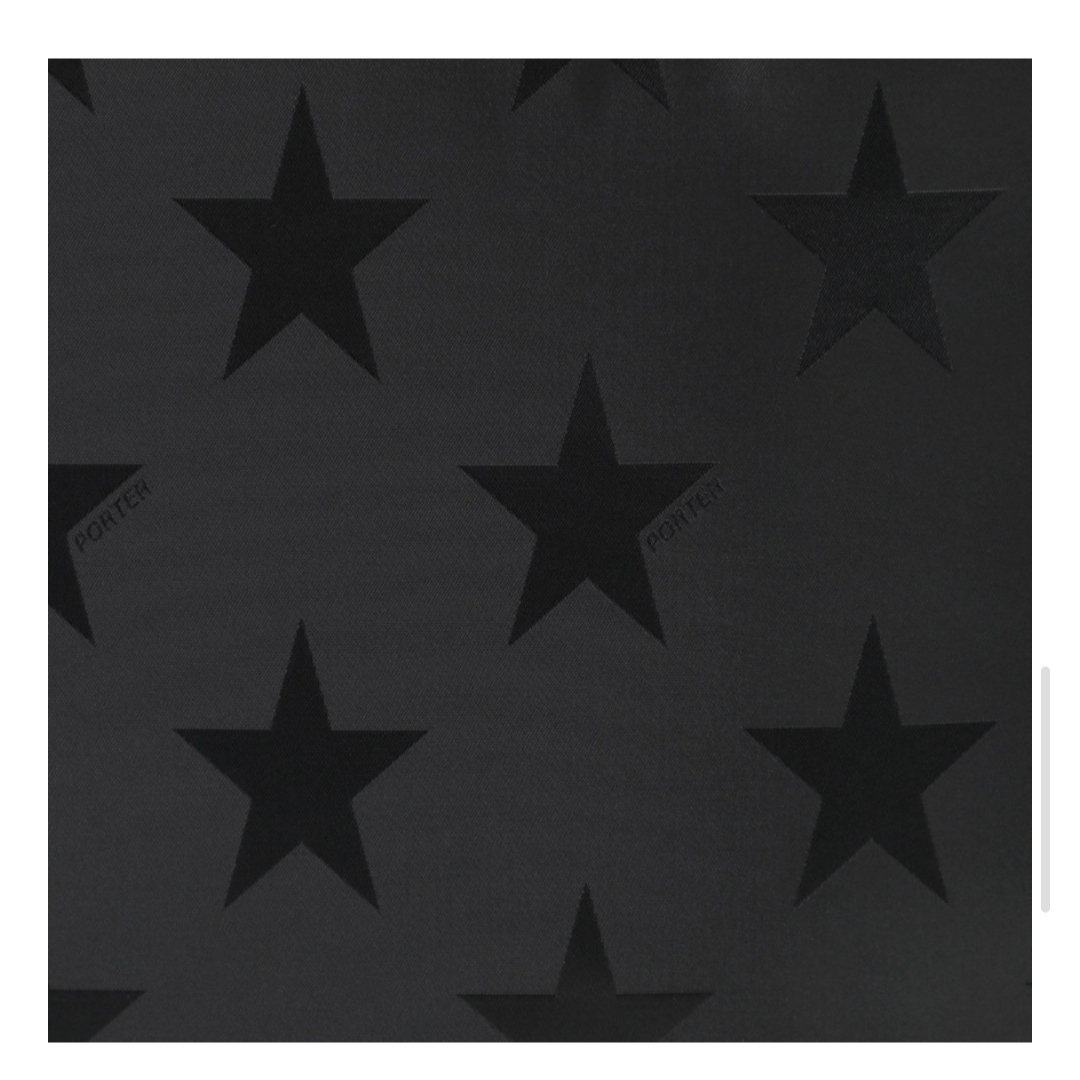 Porter Flag Vertical Shoulder Bag Black 착용 스타일 - 7