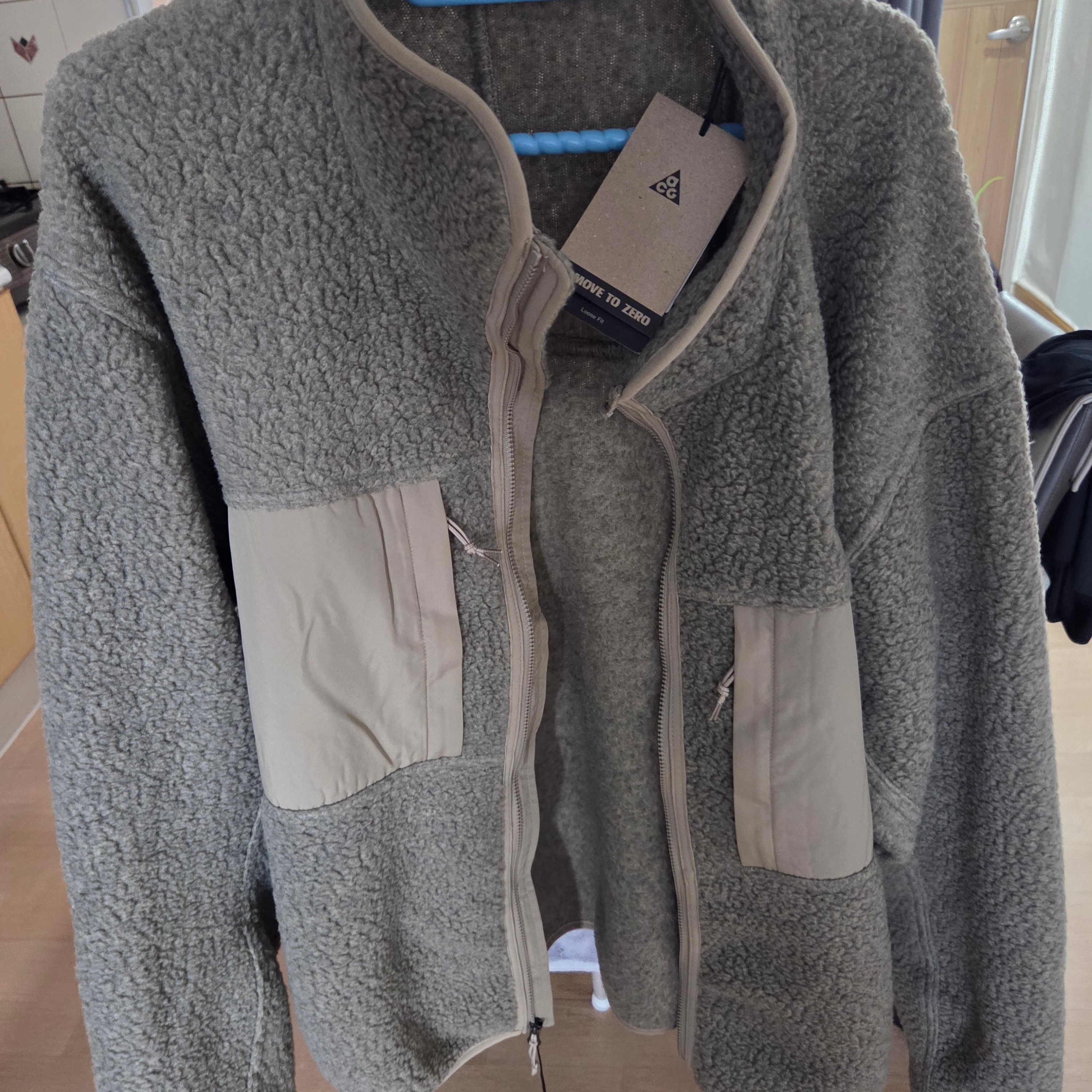 Nike ACG Arctic Wolf Full Zip Top Khaki Light Iron Ore - Asia 착용 스타일