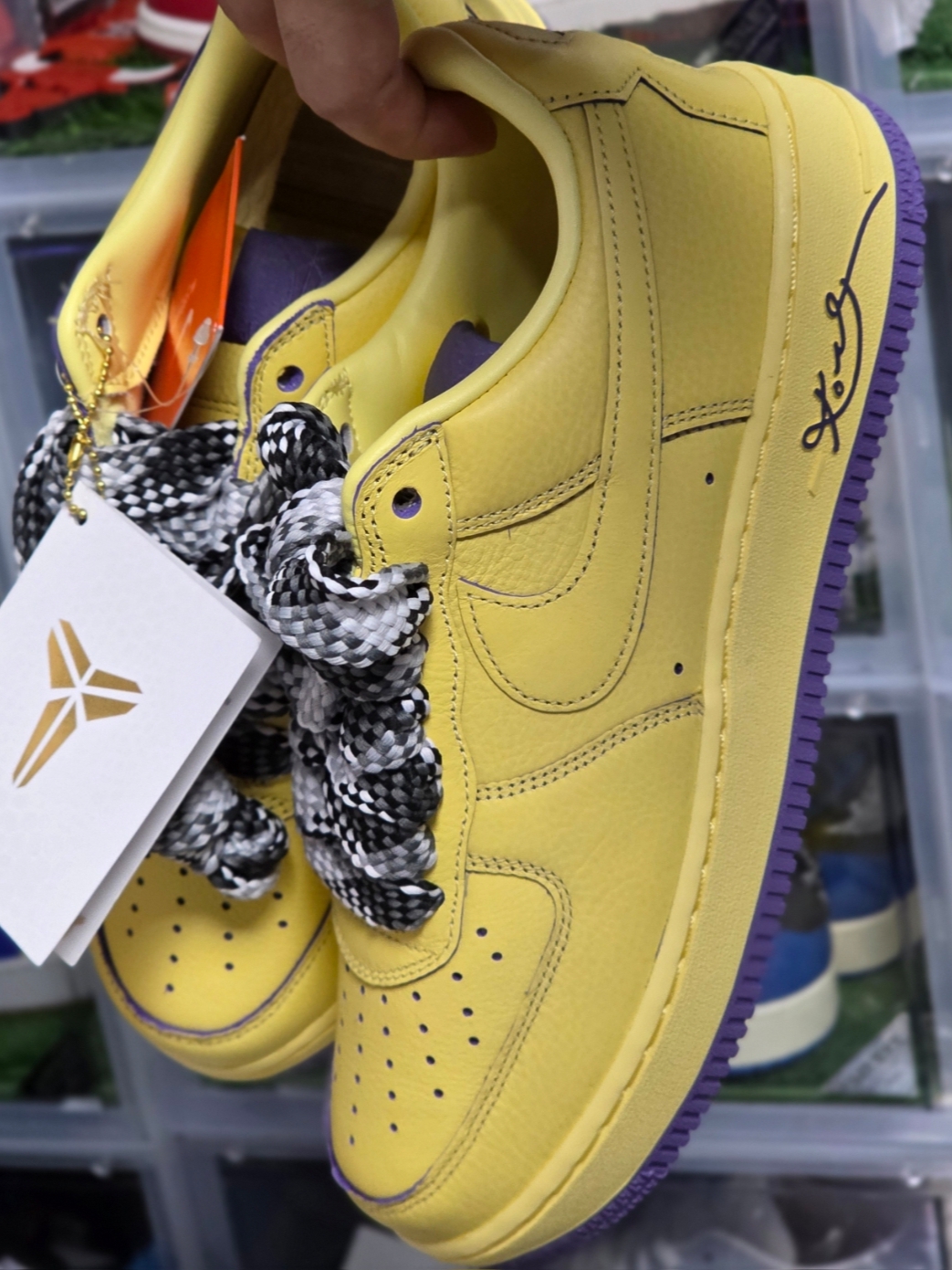 Nike Air Force 1 Low Protro Soft Yellow 착용 스타일 - 2