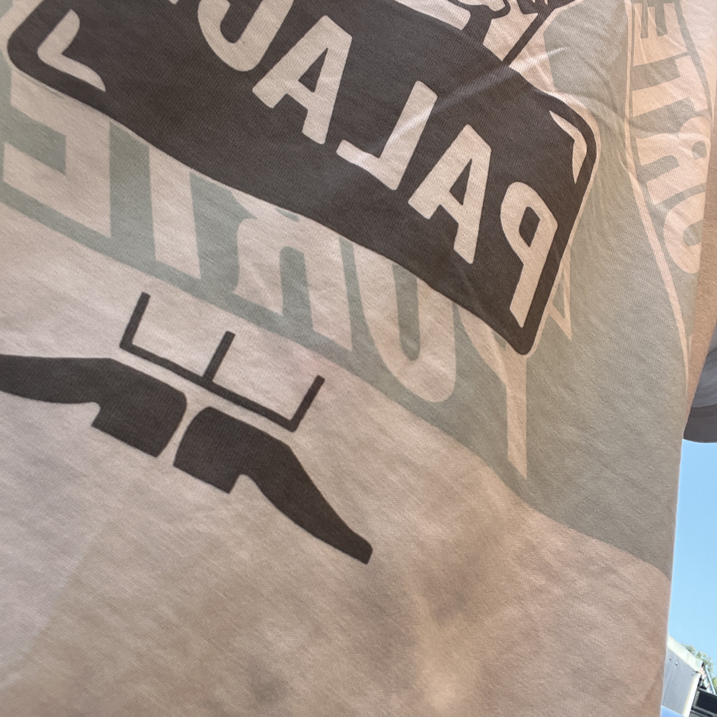 Palace x Porter Tri-Ferg Bell Boy T-Shirt White 착용 스타일
