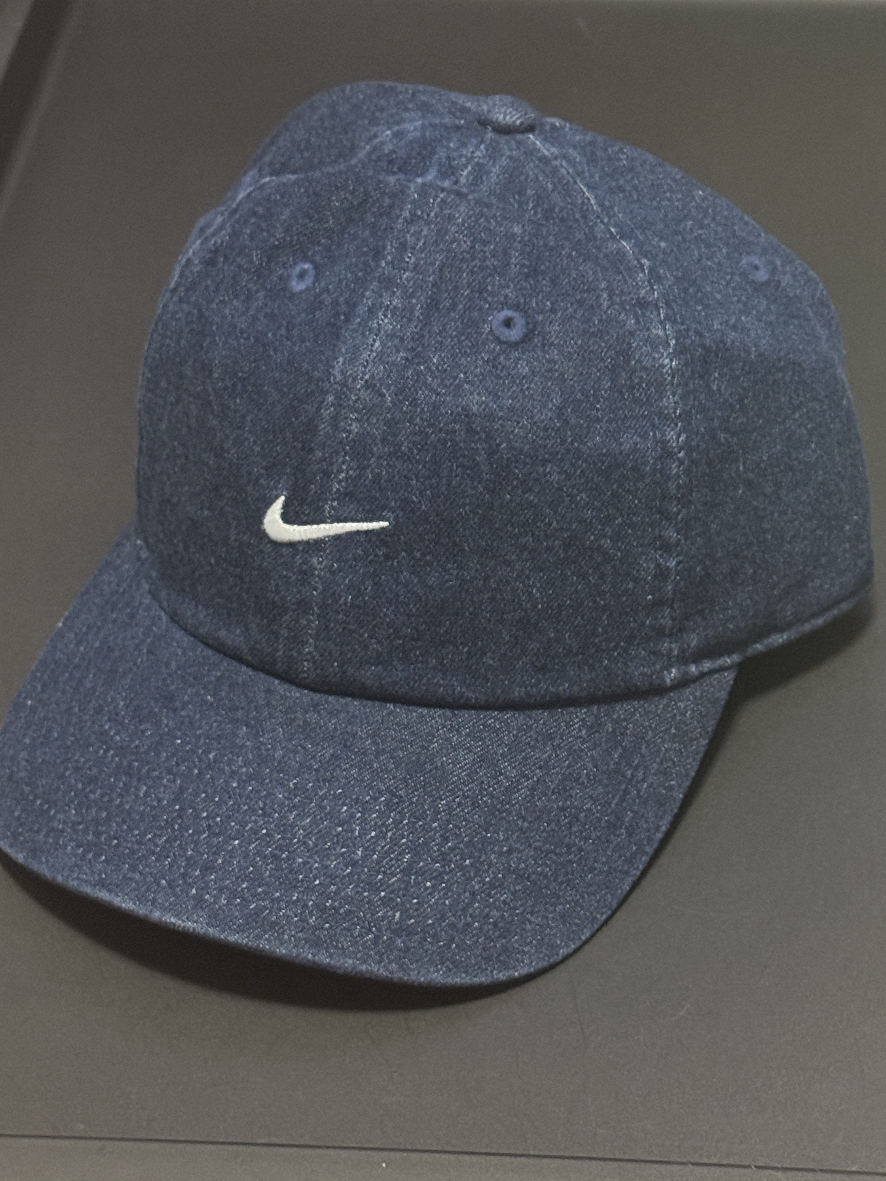 Nike Club Unstructured Denim Cap College Navy White 착용 스타일