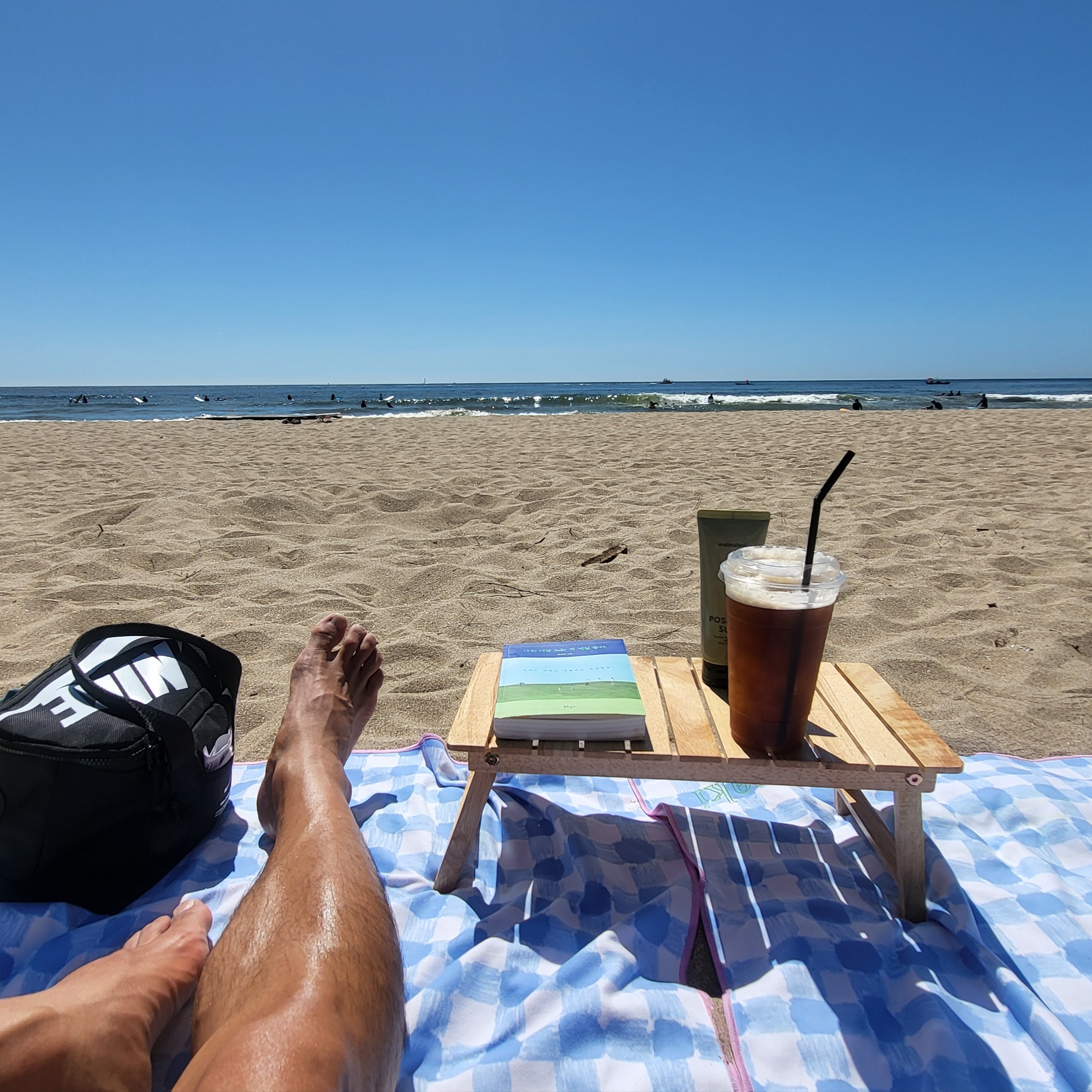 Oofos OOriginal Black 착용 스타일 - 3