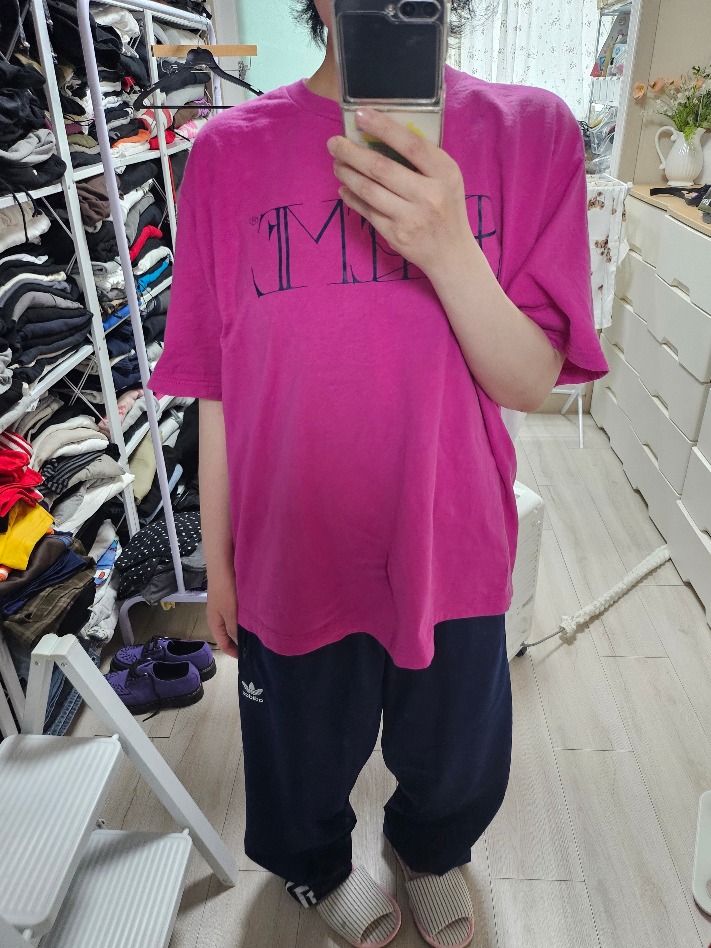 Supreme NBA Youngboy T-Shirt White - 23FW, Supreme x Jordan Biggie S/S Top White - 24FW 착용 스타일 - 8