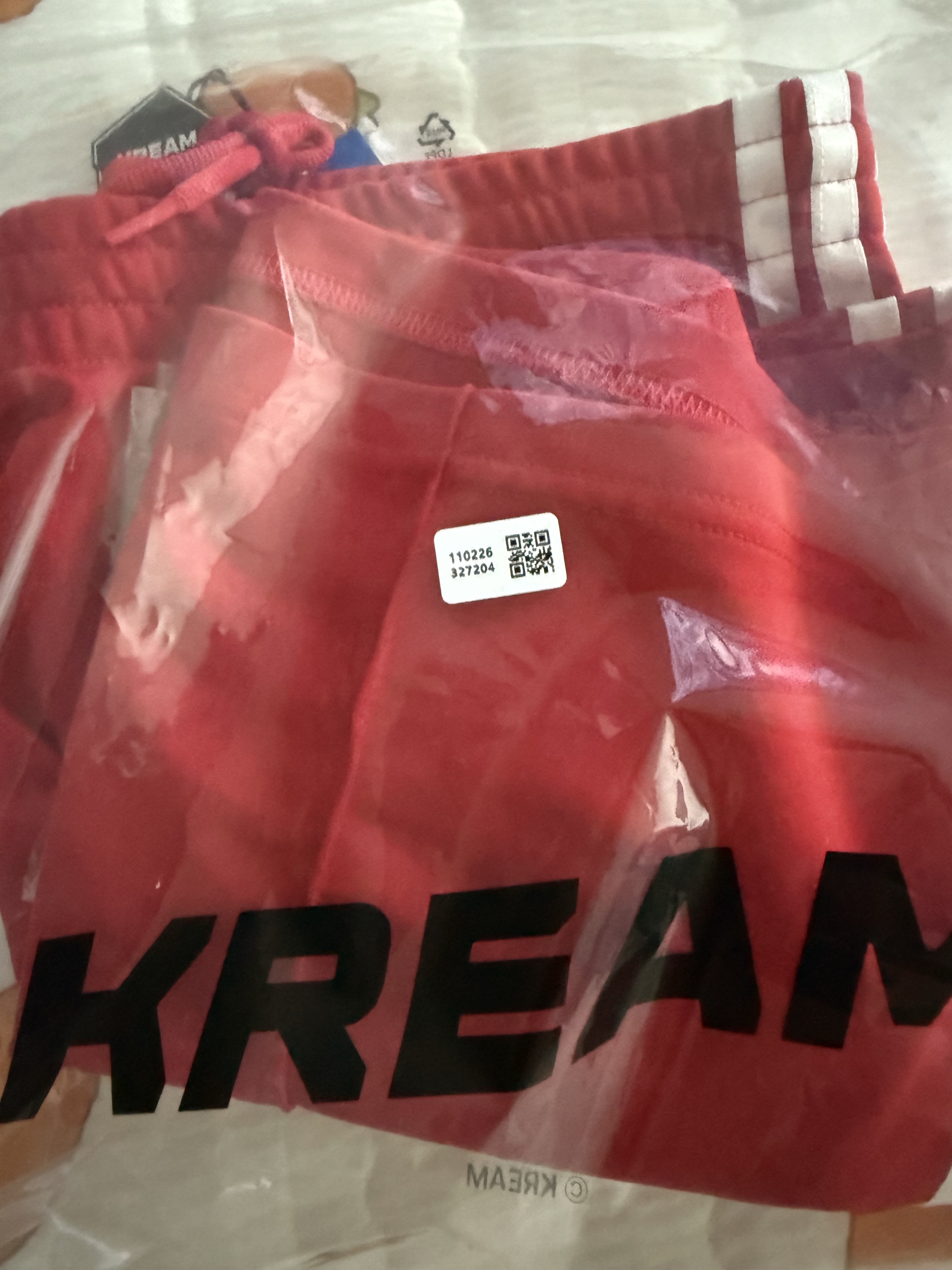 (W) Adidas Firebird Shorts Better Scarlet White - KR Sizing 착용 스타일
