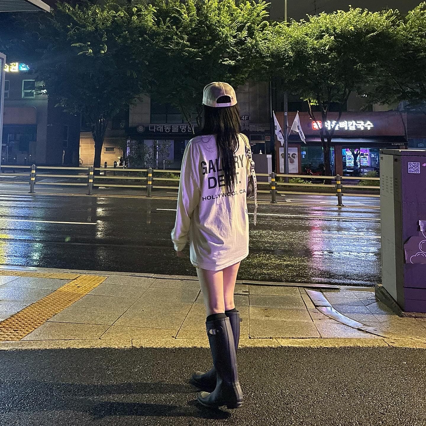 Gallery Dept. Souvenir LS T-Shirt Cream, (W) Hunter Original Tall Rain Boots Black 착용 스타일 - 4