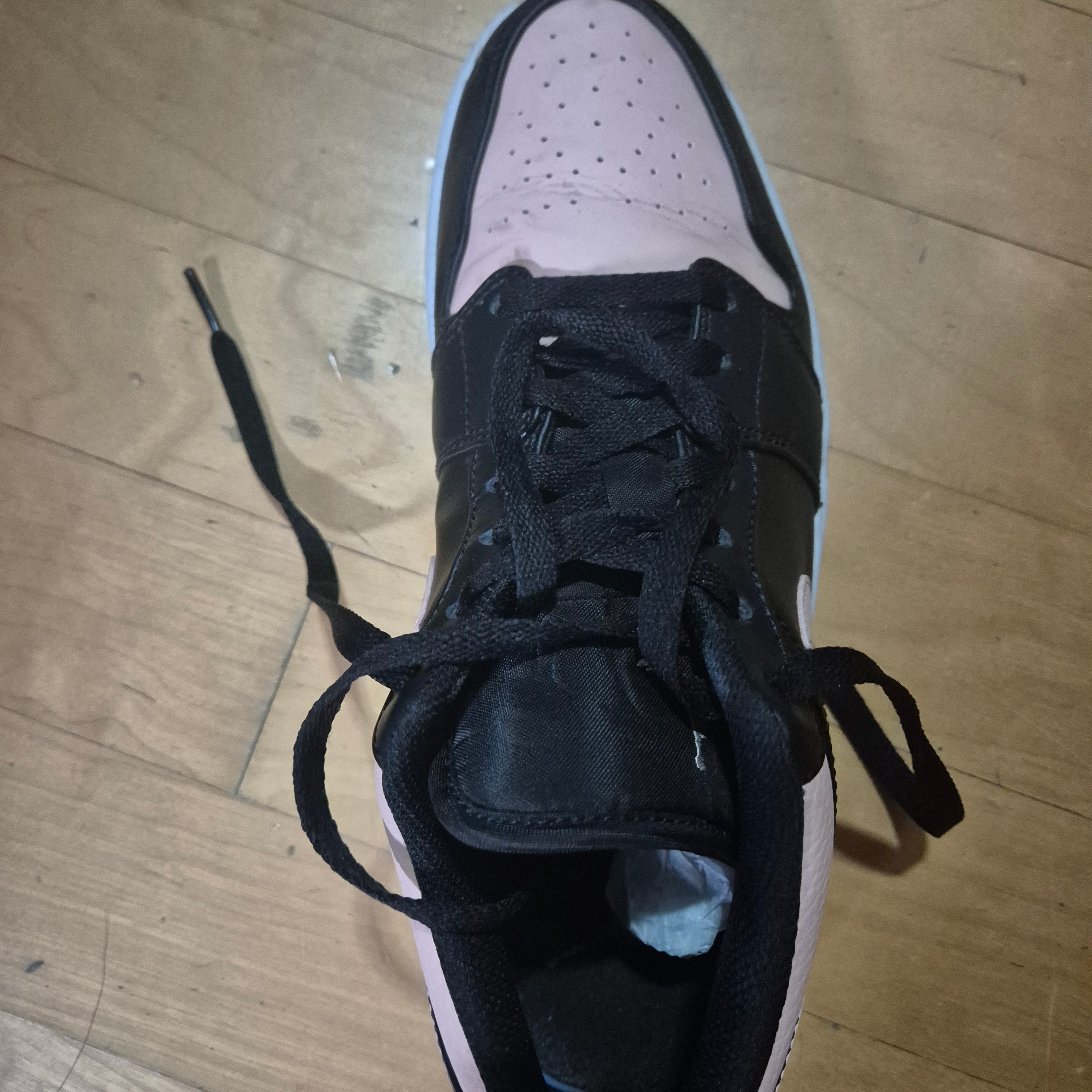 Jordan 1 Low Crimson Tint 착용 스타일
