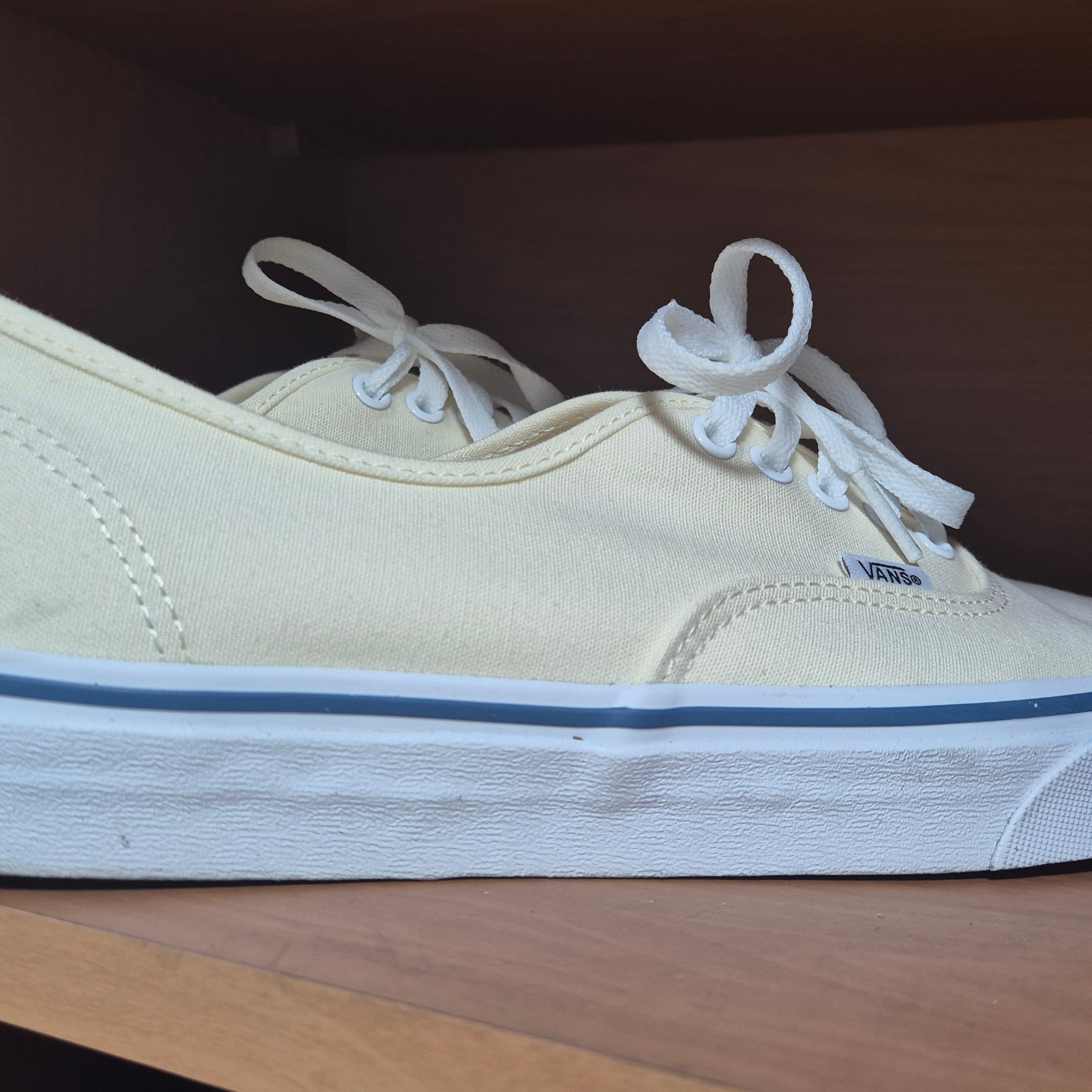 Vans Authentic White 착용 스타일