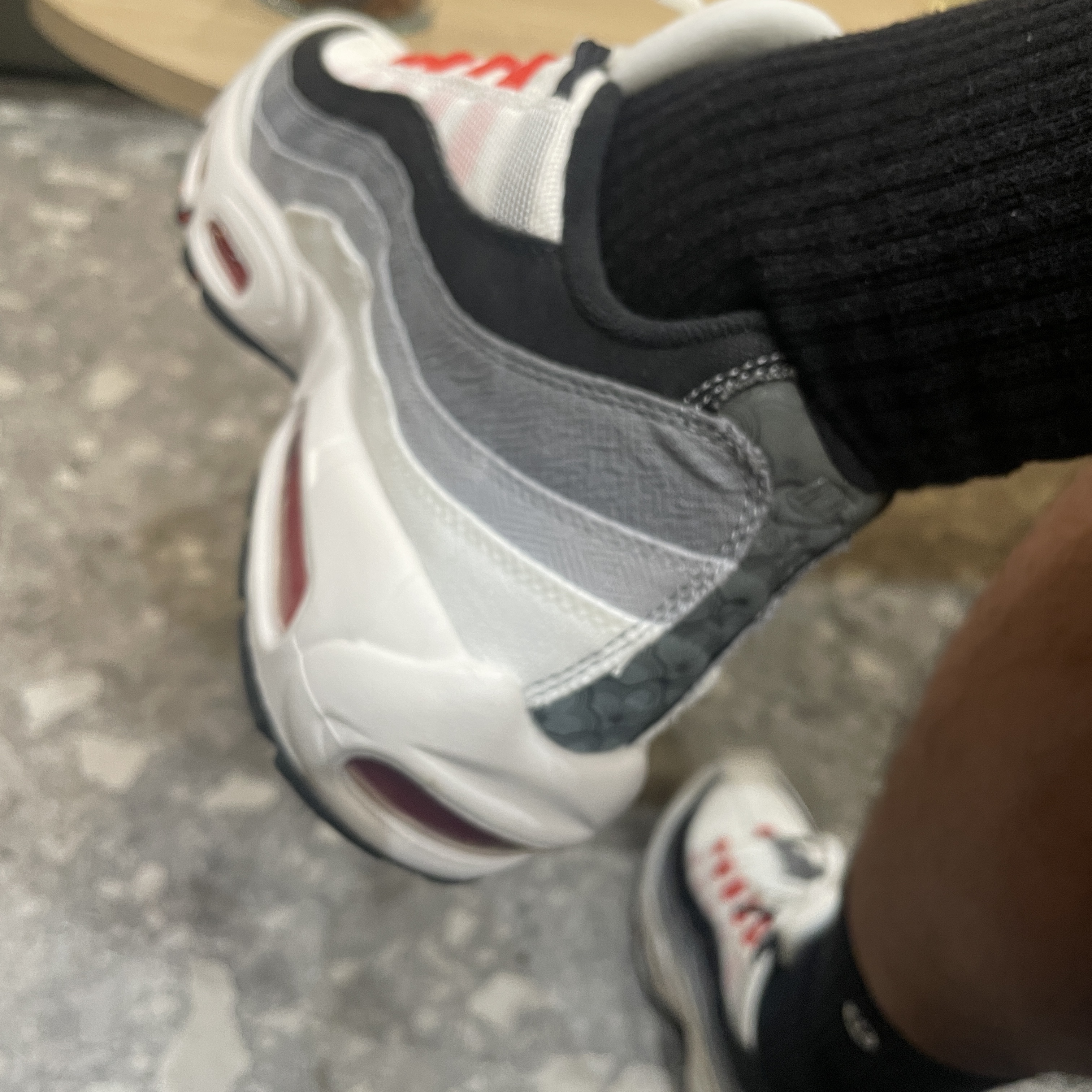 Nike Air Max 95 QS Smoke Grey 착용 스타일