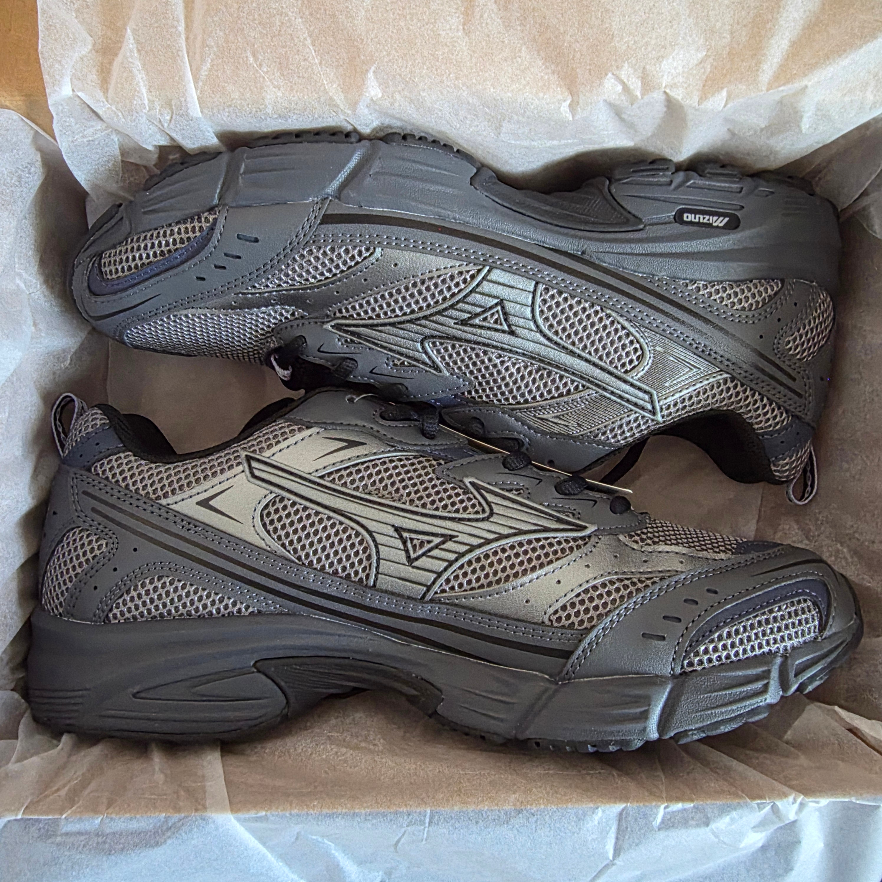 Mizuno MXR Quiet Shade Silver Iron Gate 착용 스타일