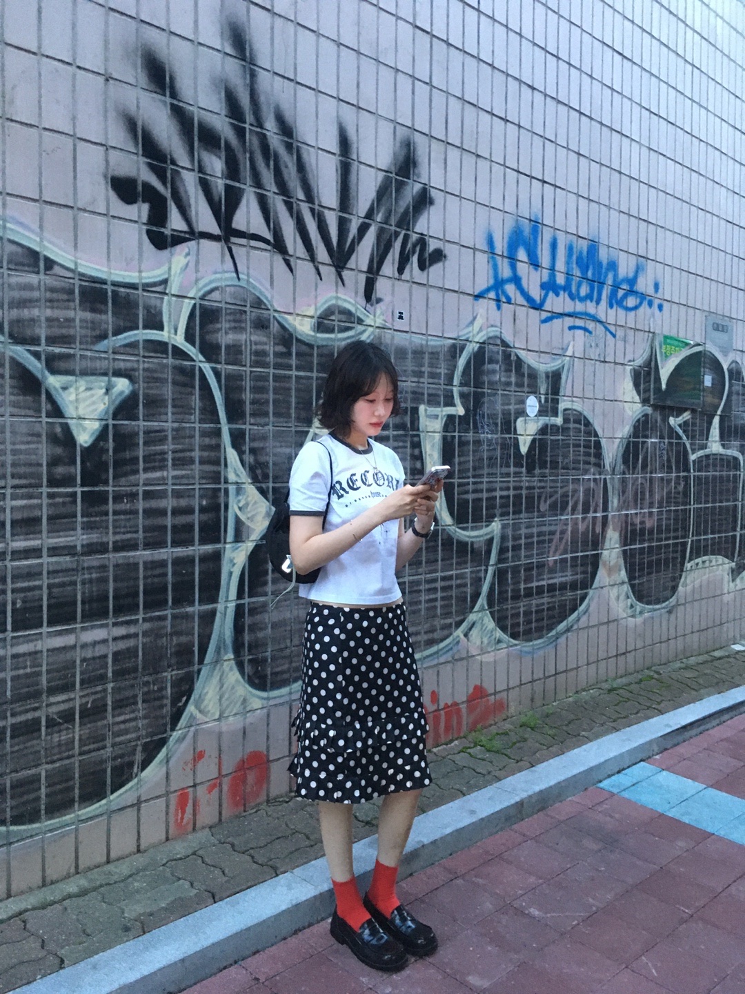SLOW RECORD HOUSE Unisex RECORD Ringer Tee White 착용 스타일 - 2