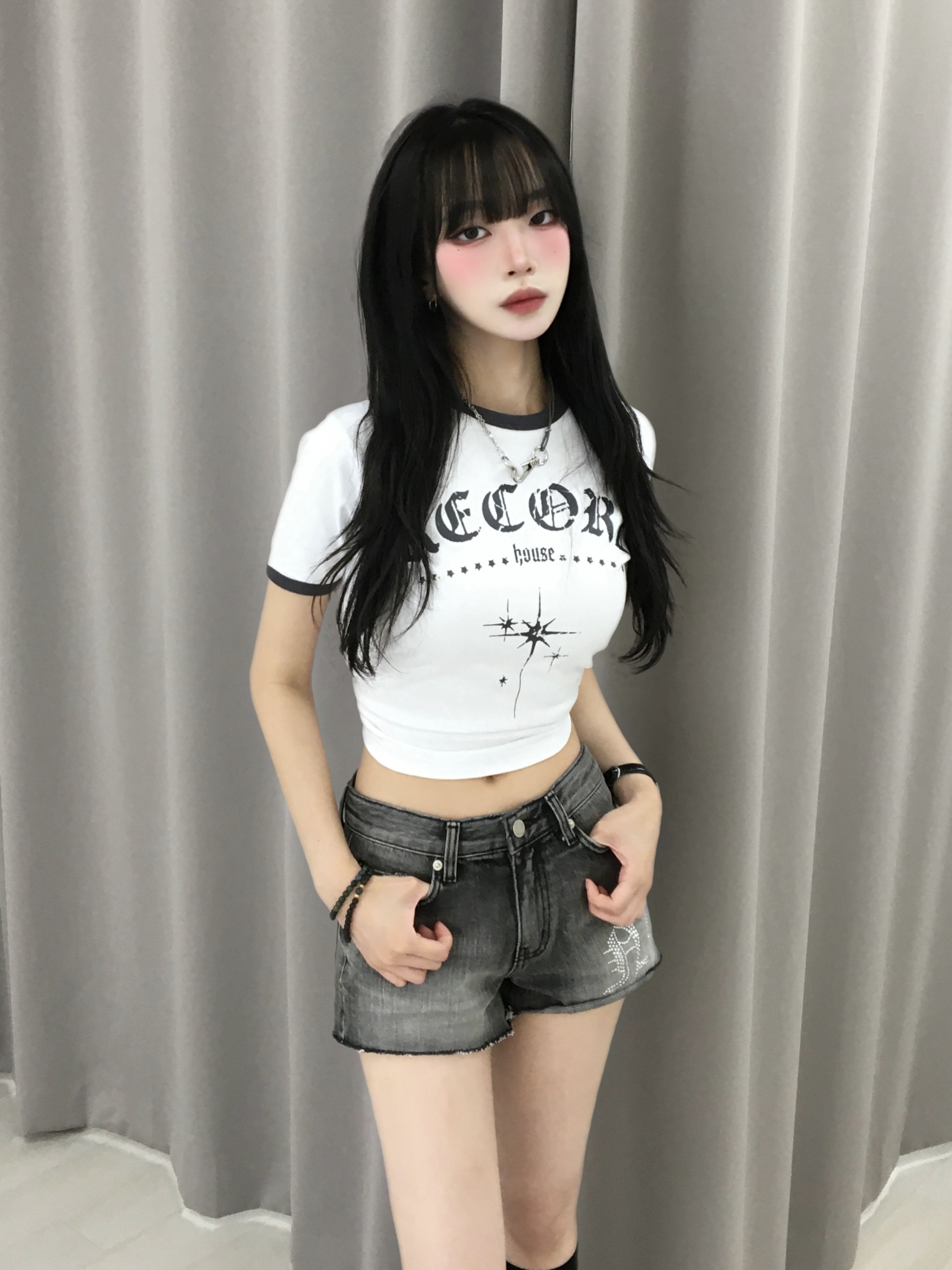 SLOW RECORD HOUSE Unisex RECORD Ringer Tee White 착용 스타일 - 2