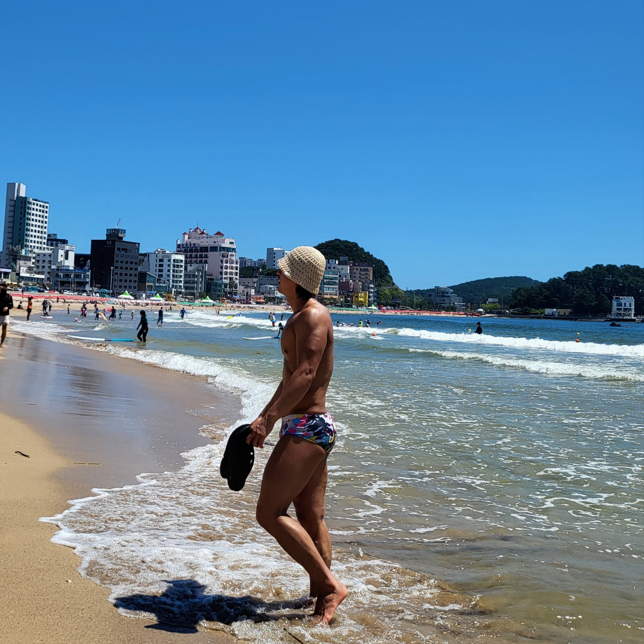 Oofos OOriginal Black 착용 스타일 - 2