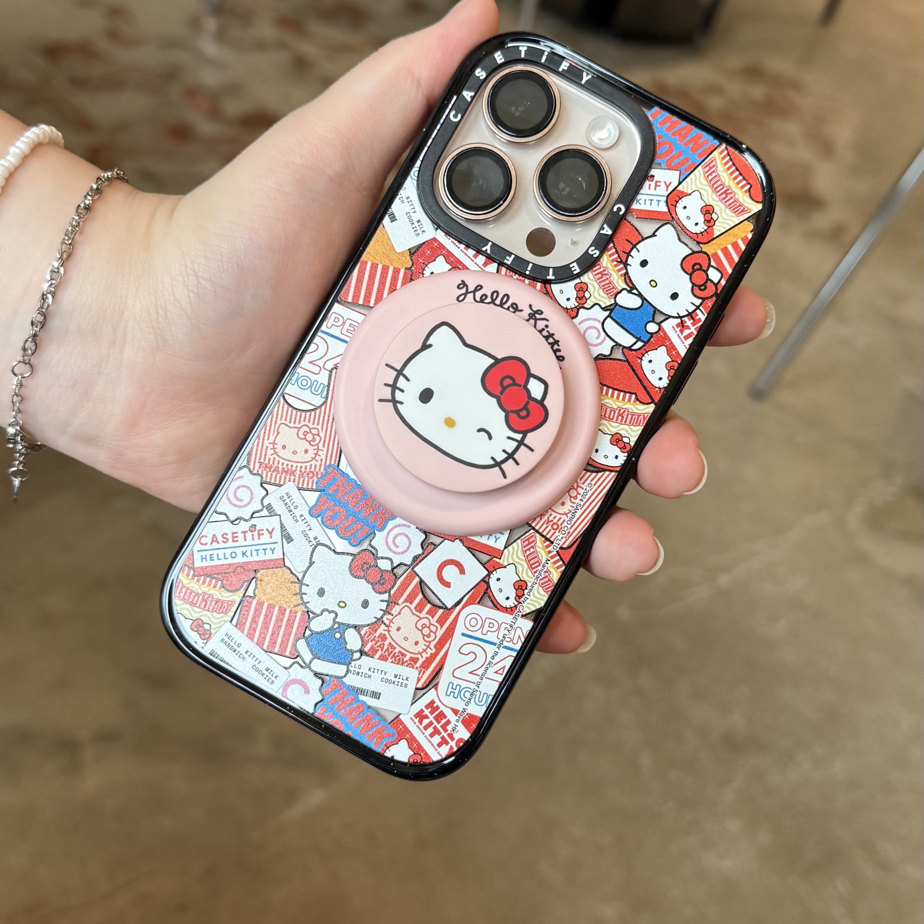 Casetify x Hello Kitty iPhone Sticker Magsafe Compatible Impact Case Black 착용 스타일