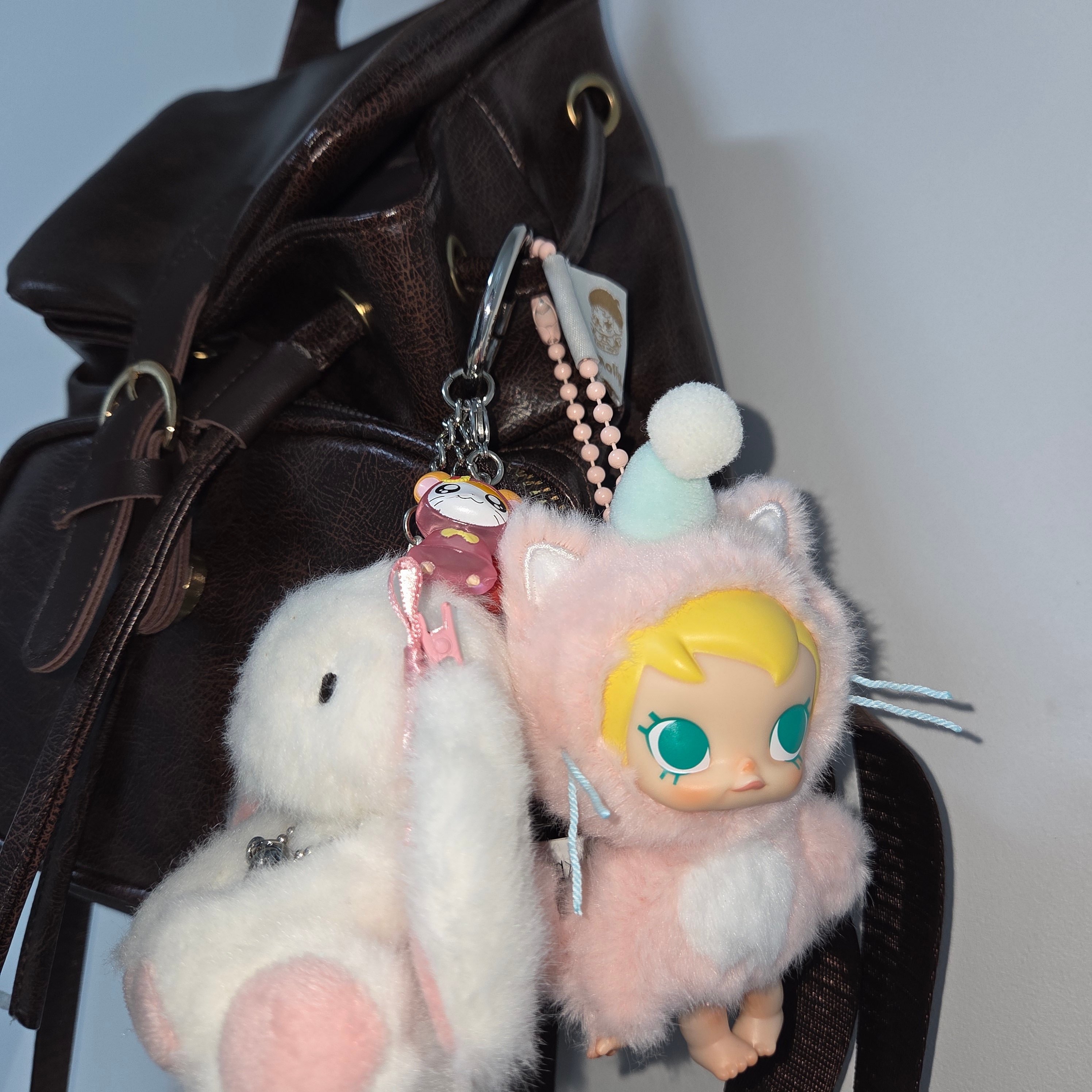 Pop Mart Baby Molly Pocket Friends Series Vinyl Plush Pendant (1 Blind Box) 착용 스타일