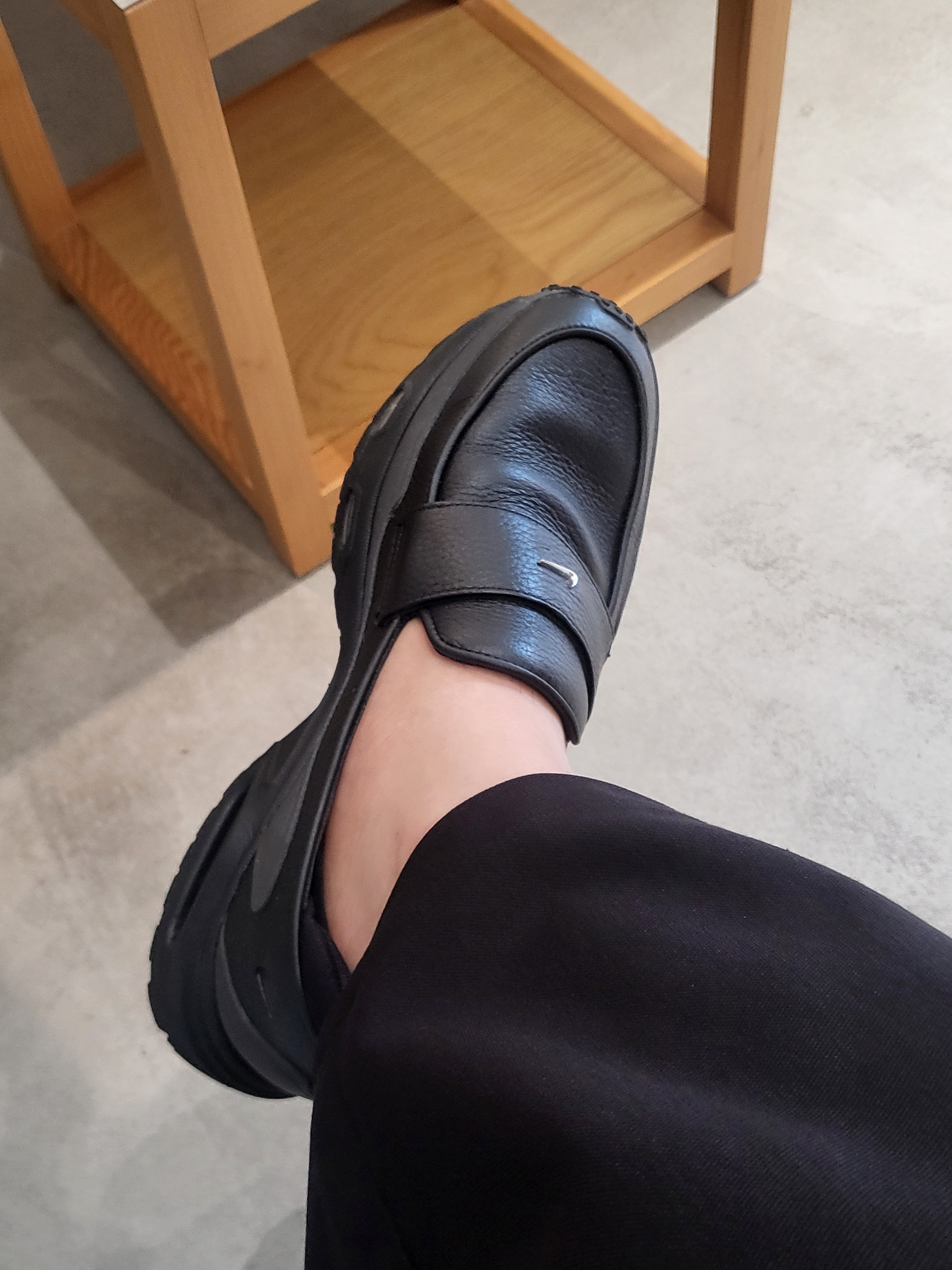 (W) Nike x SWDC Air Max Phenomena Black Metallic Silver 착용 스타일
