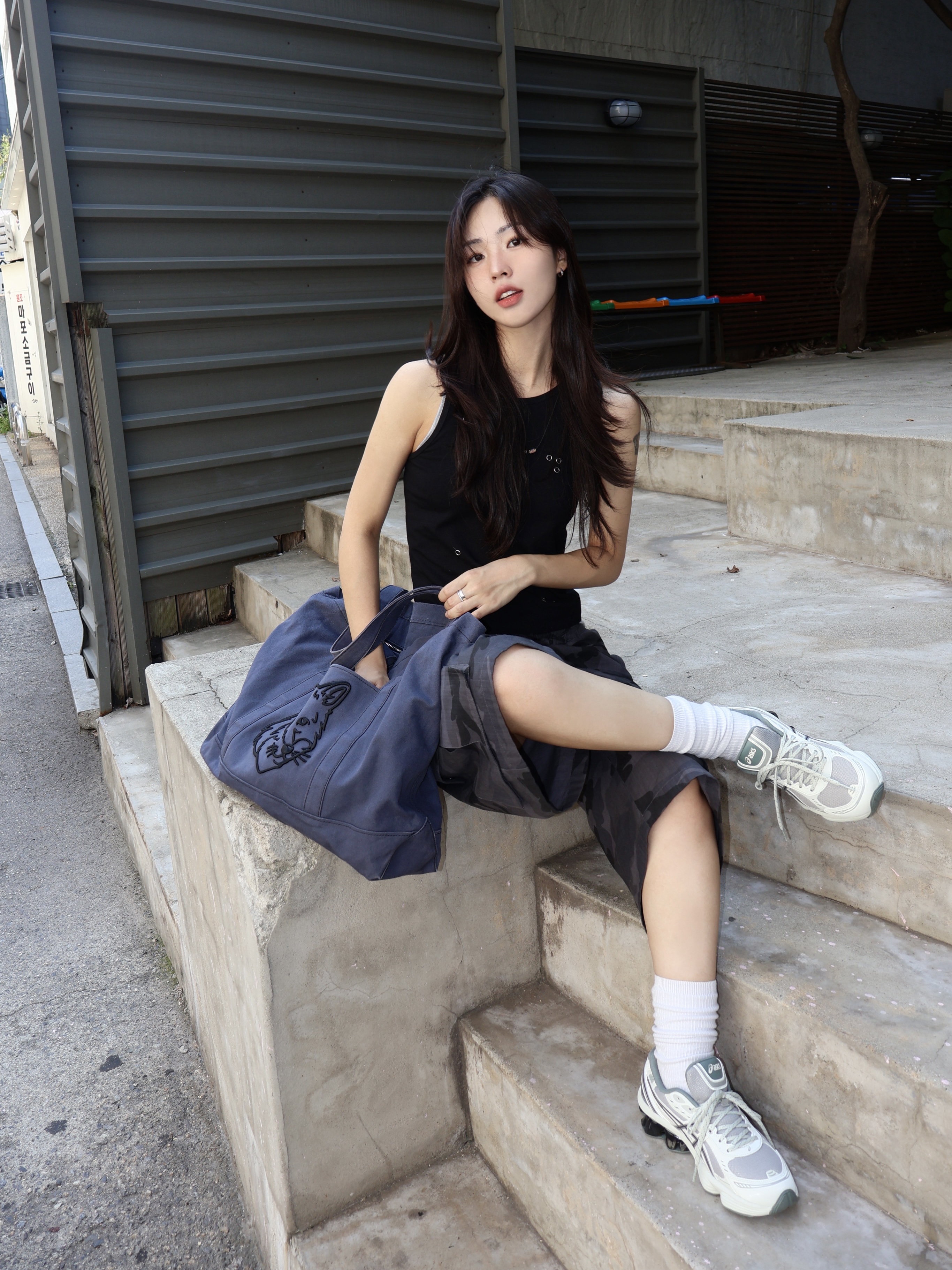Asics Gel-Kinetic Fluent Seal Grey Pure Silver 착용 스타일 - 1