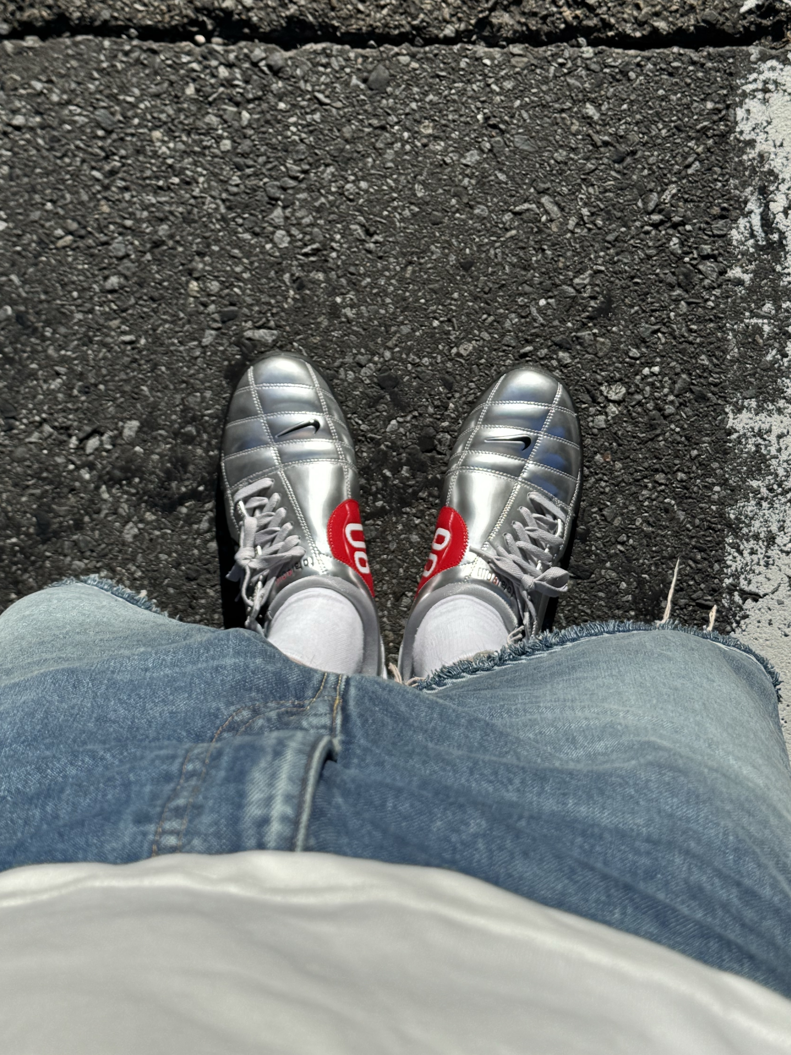 Nike Total 90 III SP Metallic Silver and Black, Kapital Fastcolor Selvedge Bandana Skull and Flower Saxophone 착용 스타일 - 2