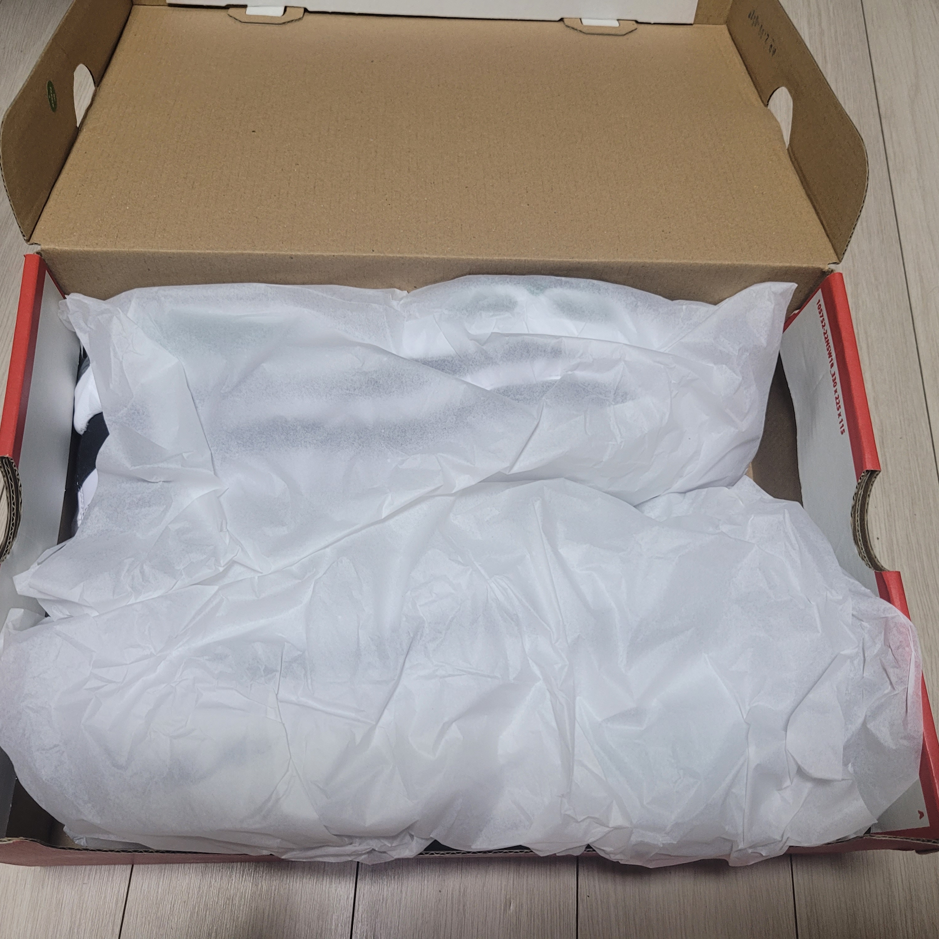 Nike Air Max 95 OG White and Black 착용 스타일 - 2