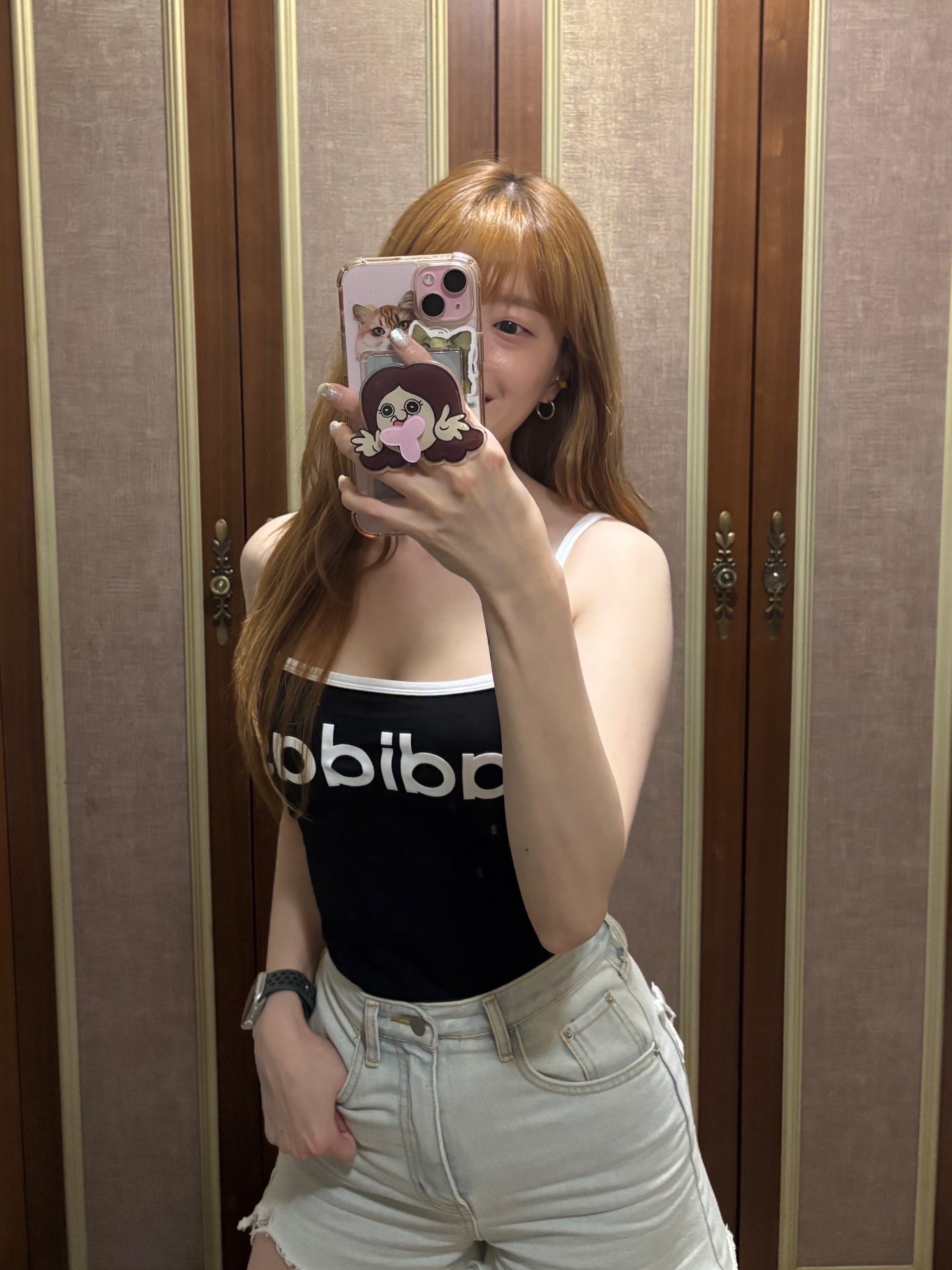 (W) Adidas Originals Tank Black - KR Sizing, Oofos OOriginal Eggnog & Chalk 착용 스타일 - 2