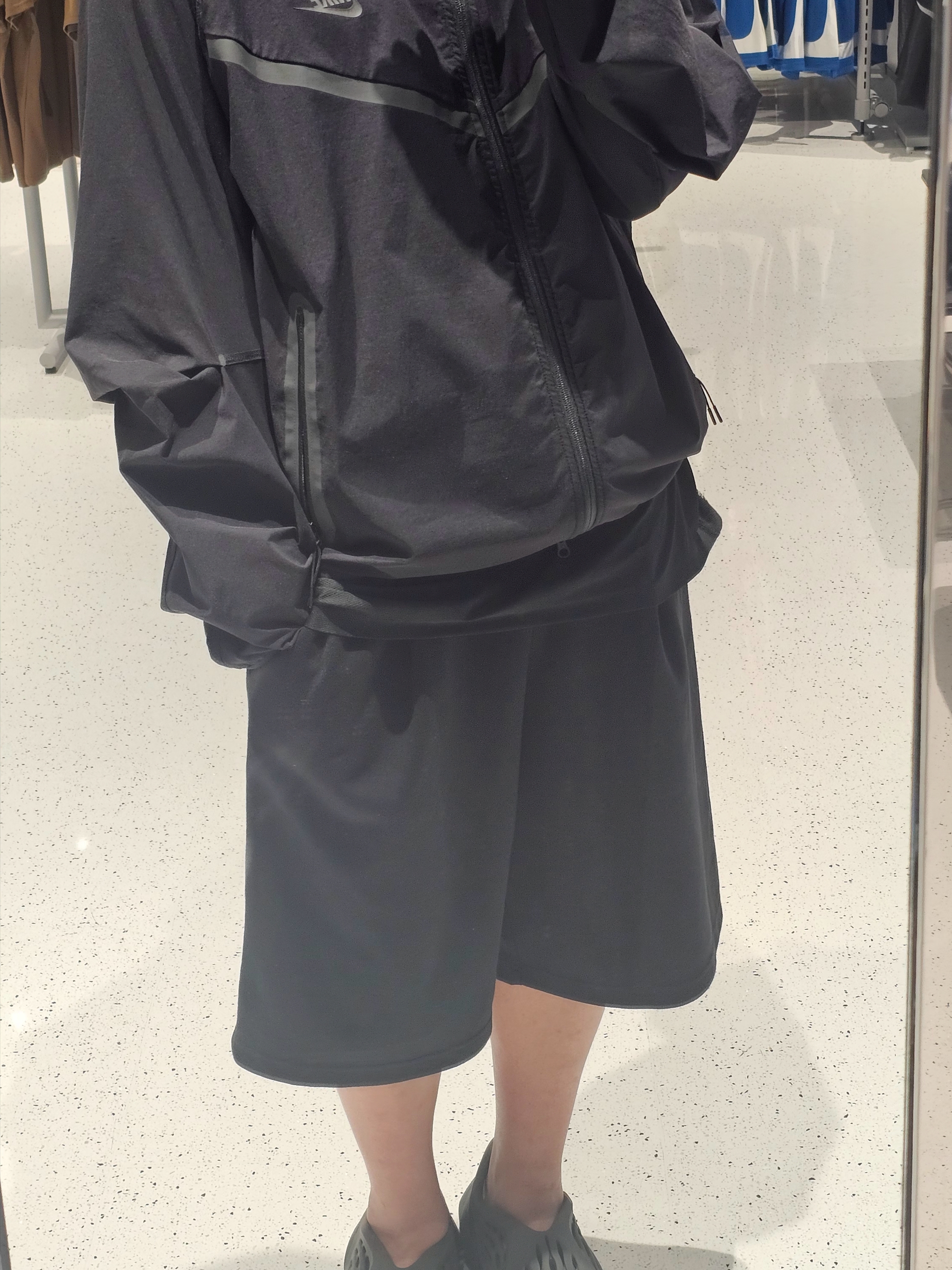 Nike Tech Windrunner Woven Full-Zip Jacket Black - Asia, Adidas Yeezy Foam RNNR Onyx 착용 스타일