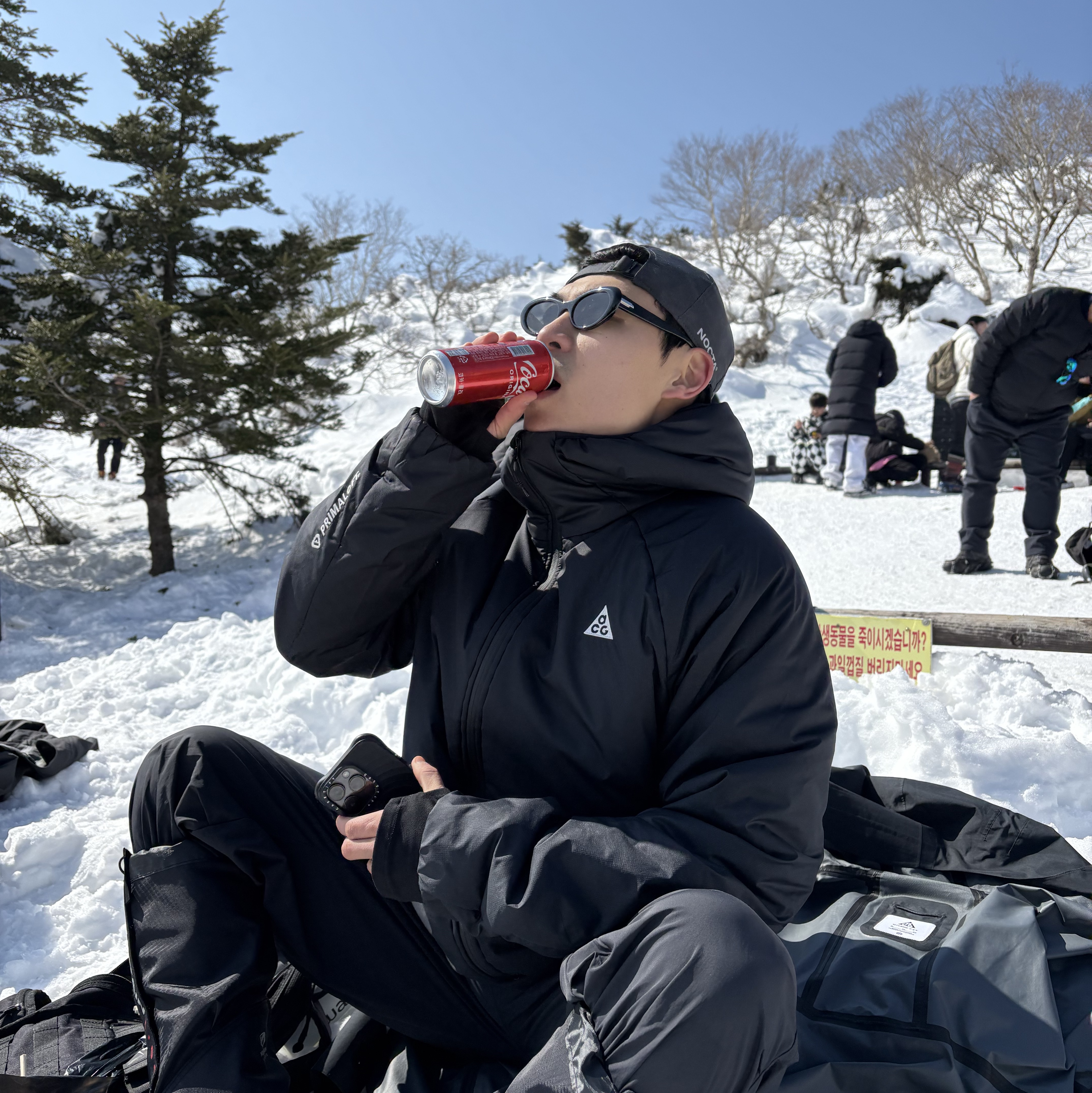 Nike ACG Rope De Dope Primaloft Therma-Fit Jacket Black Summit White - Asia, Nike x Drake Nocta Club Cap Anthracite 착용 스타일