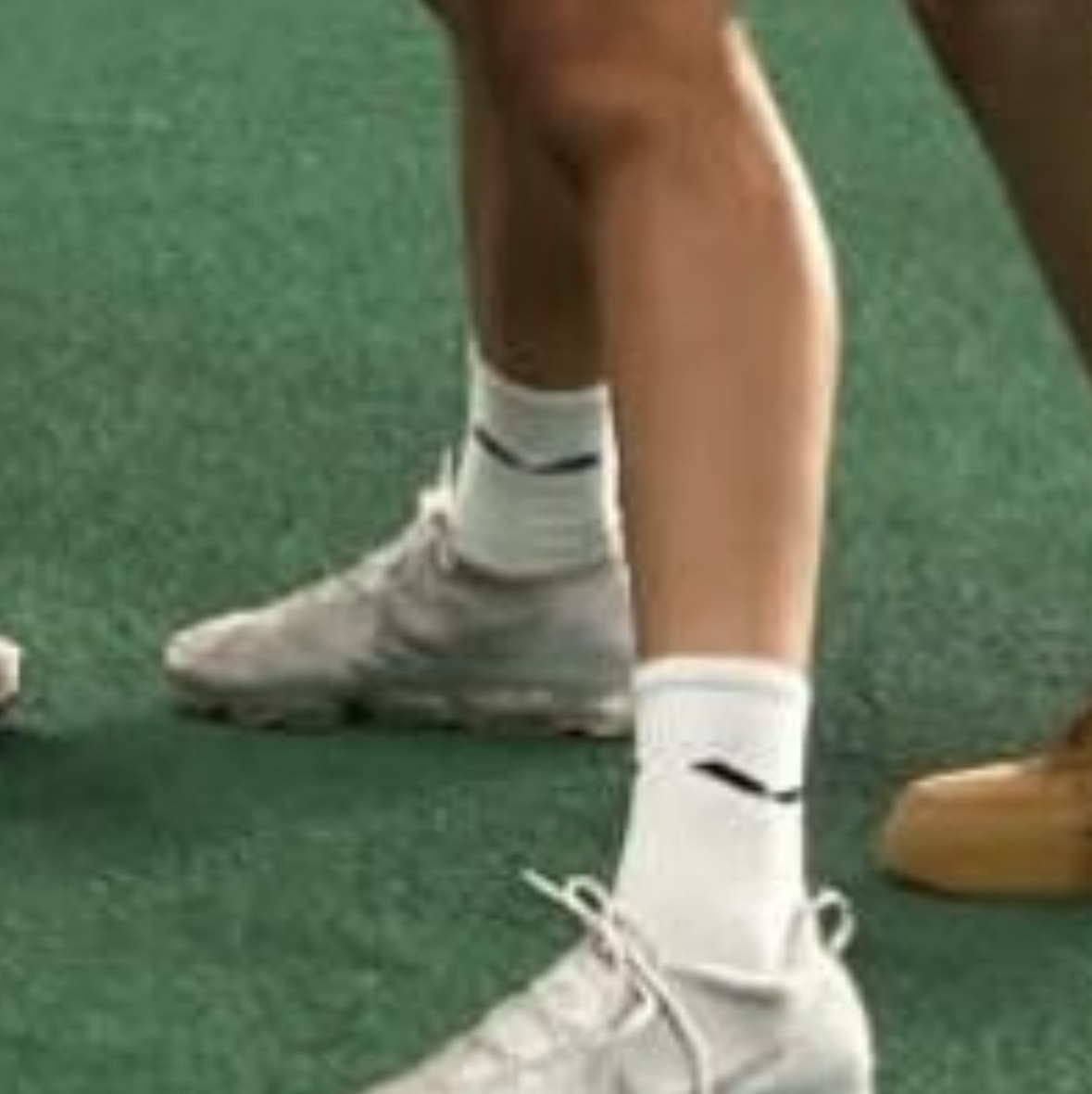 Nike Air VaporMax 2023 Flyknit Pure Platinum 착용 스타일