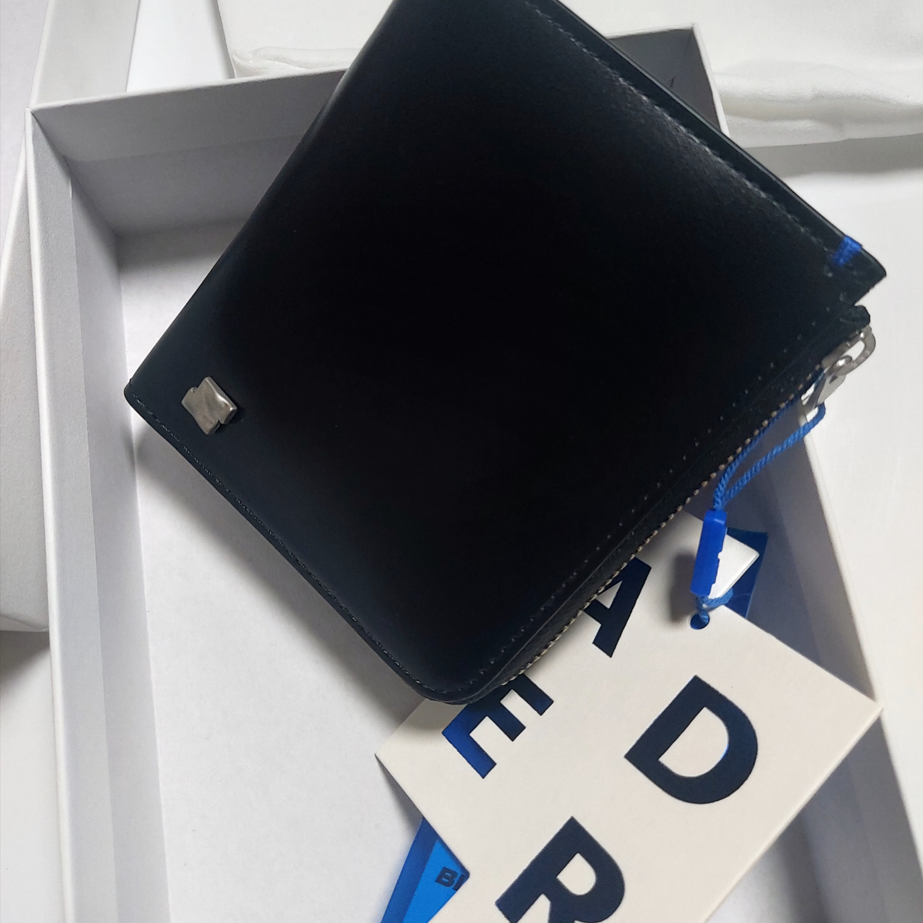 Ader Error Sig; TRS Tag Wallet 01 Noir 착용 스타일 - 2