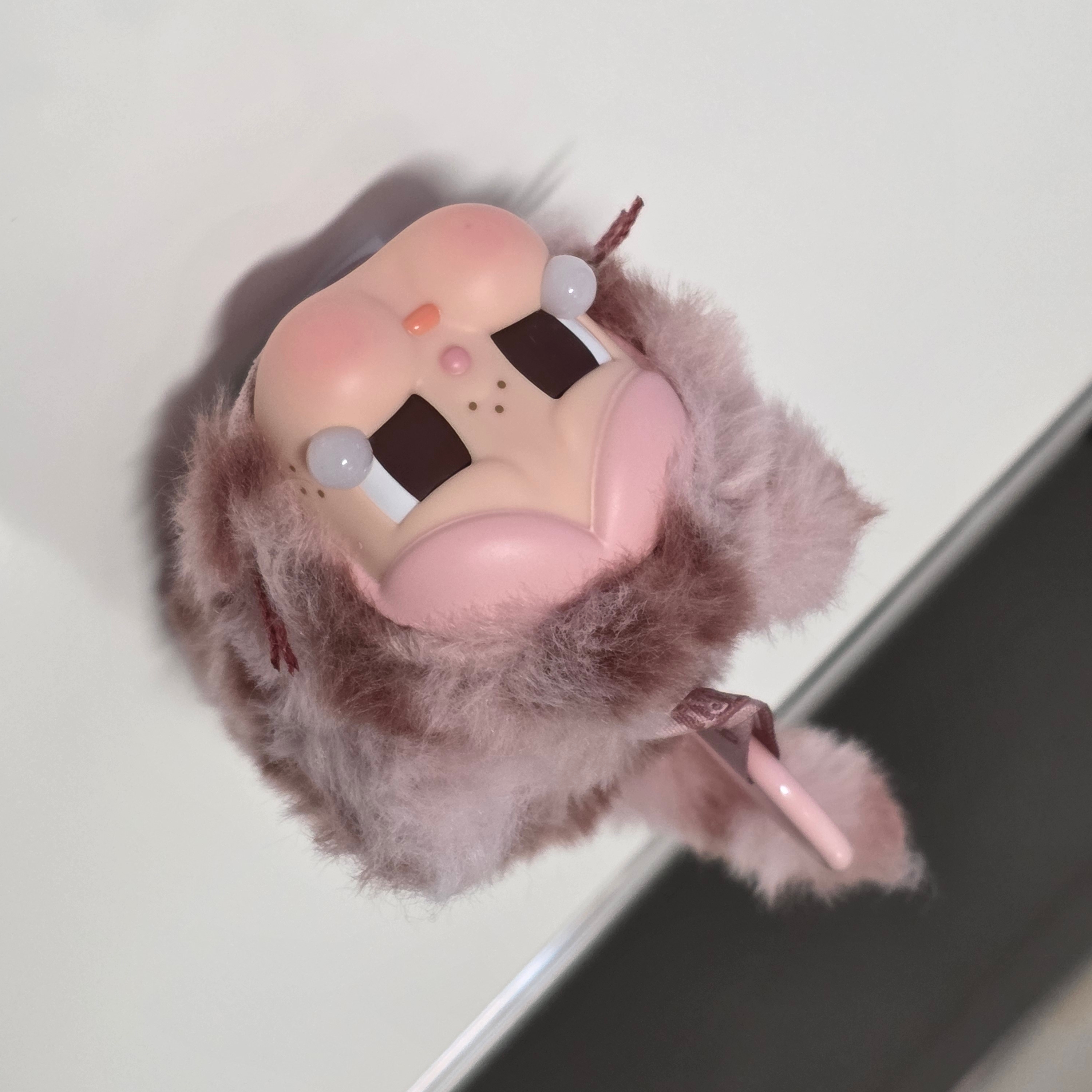 Pop Mart Crybaby Wild But Cutie Series Vinyl Plush Pendant Pink Cutie (Opened Case) 착용 스타일 - 2