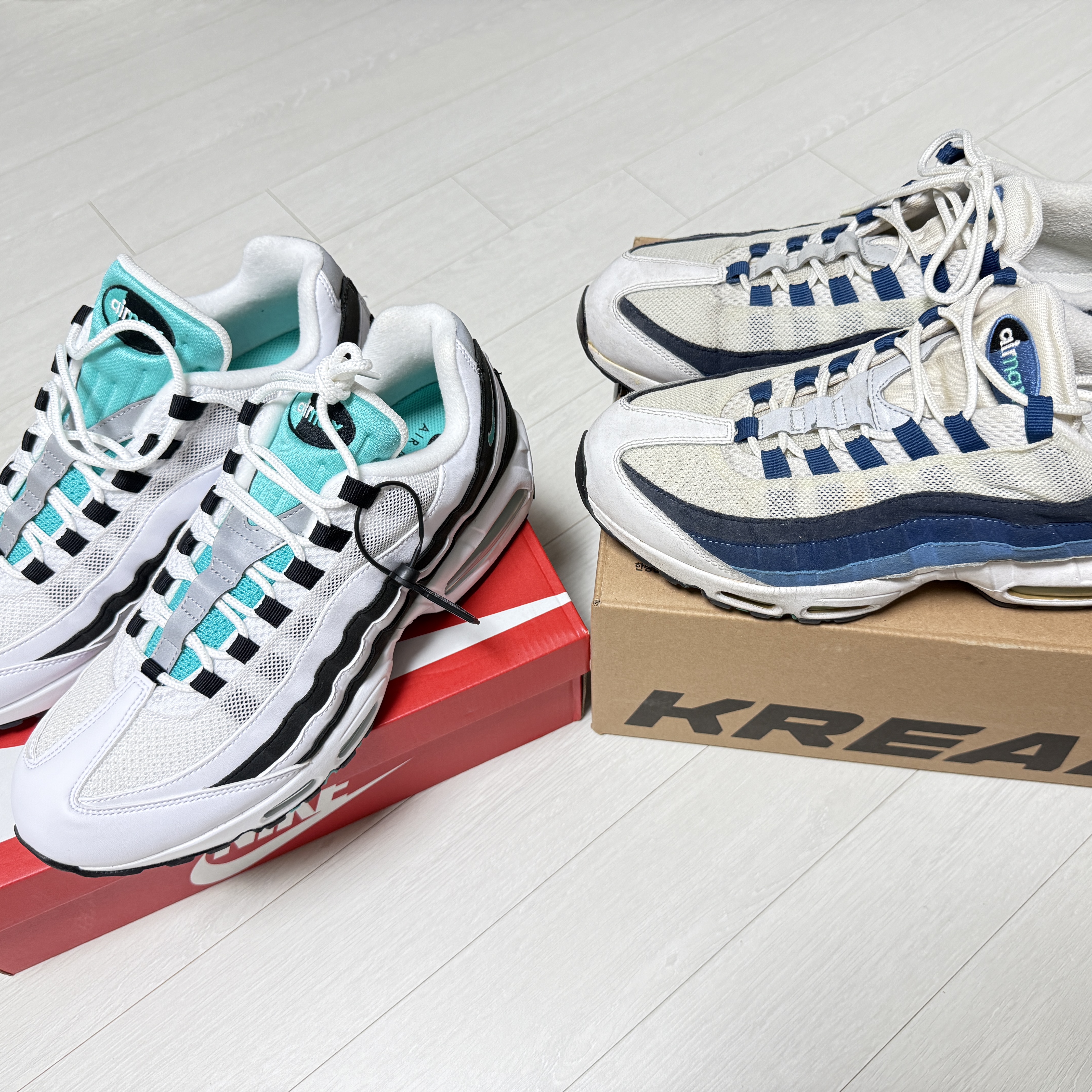 Nike Air Max 95 OG White and Black, Nike Air Max 95 White Slate Blue 착용 스타일