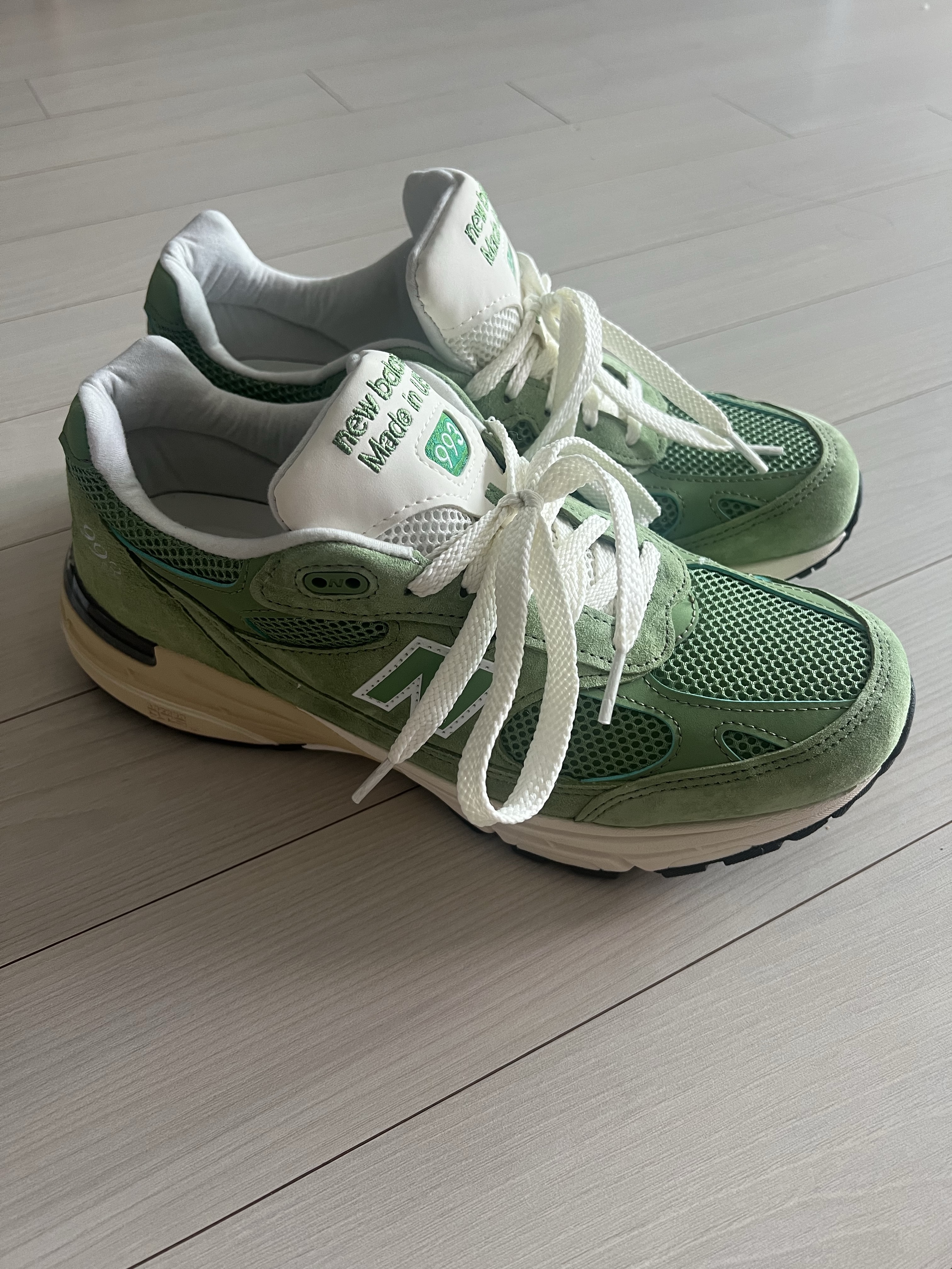 New Balance 993 Made in USA Chive Sea Salt 착용 스타일