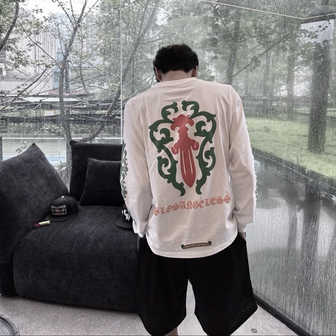 Chrome Hearts Dagger Logo Long Sleeve T-Shirt White - Los Angeles Exclusive, Chrome Hearts Chomper Hollywood Trucker Hat Black 착용 스타일