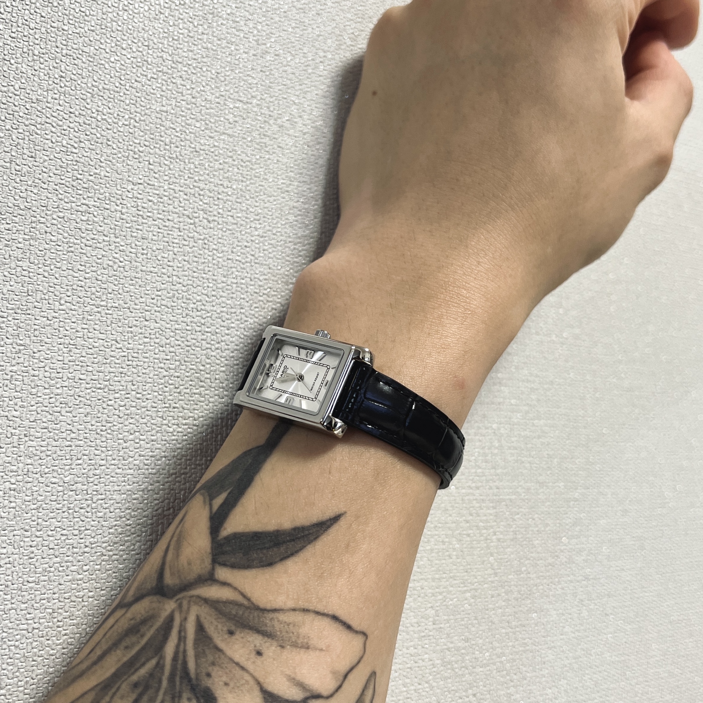 Casio LTP-1234LL-7ADF 착용 스타일 - 2