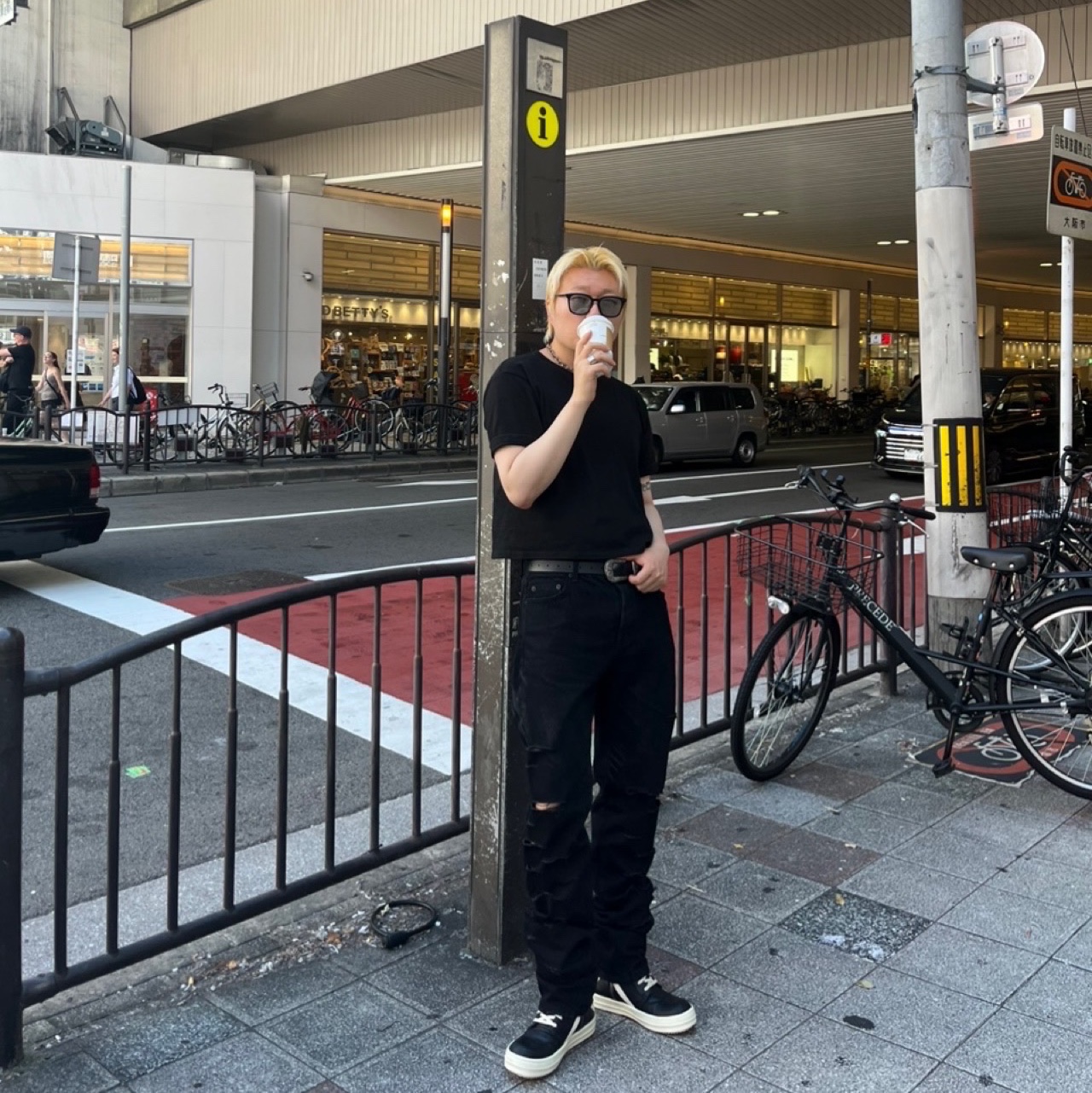 Rick Owens Hollywood Geobasket Sneakers Black Milk 착용 스타일