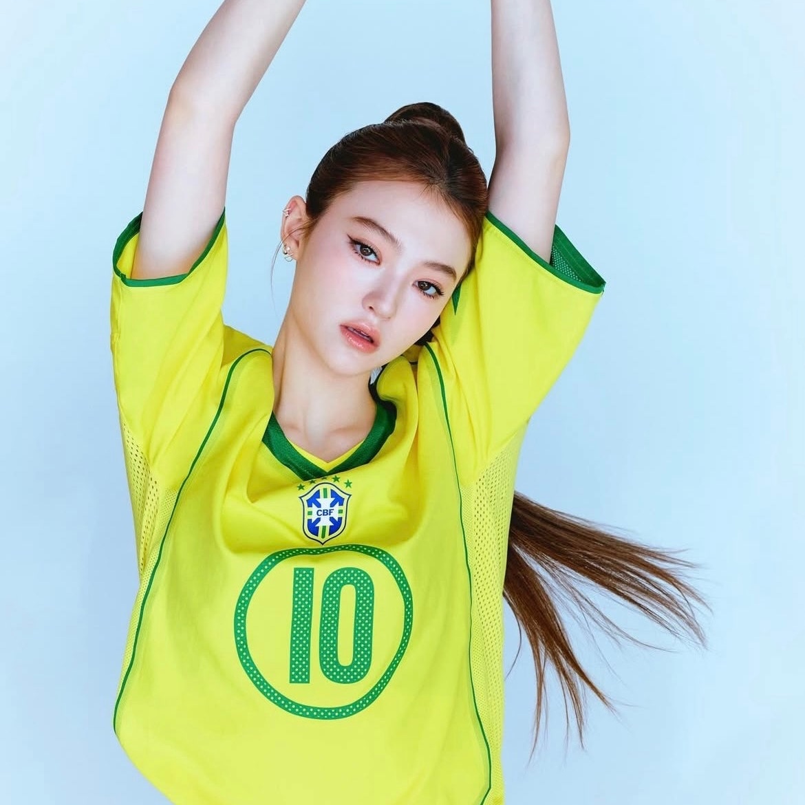 Nike Ronaldinho Brazil 2004 Total 90 Reissue Soccer Replica Jersey (Marking Ver.) 착용 스타일