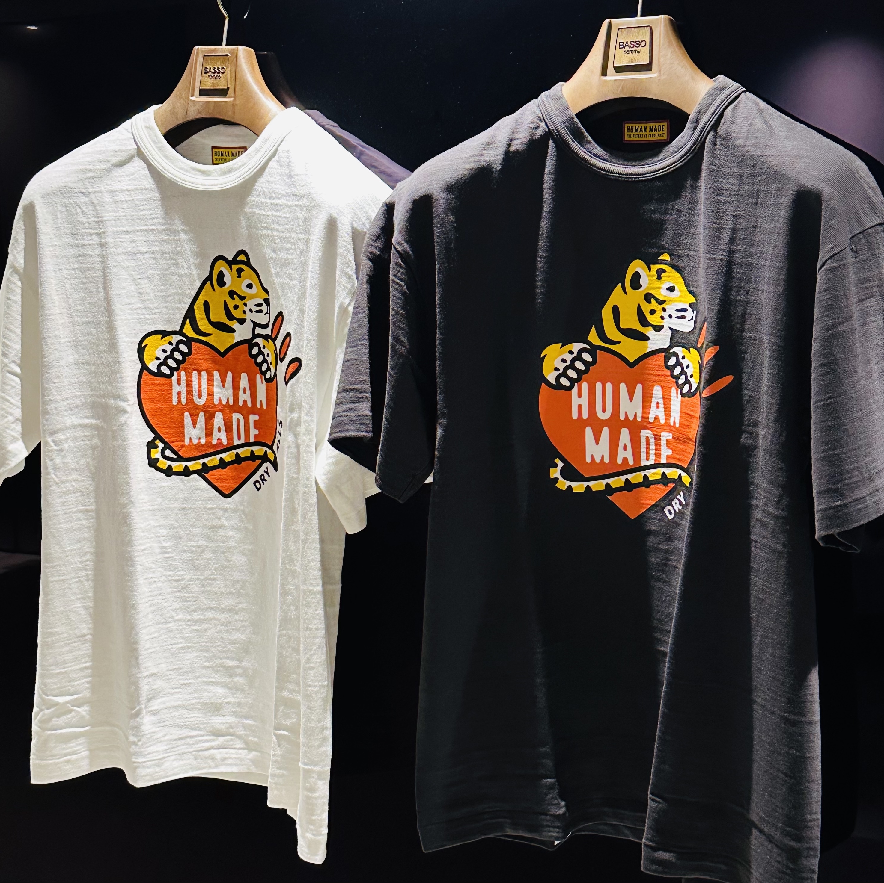 Human Made Graphic T-Shirt Black, Human Made Graphic T-Shirt White 착용 스타일