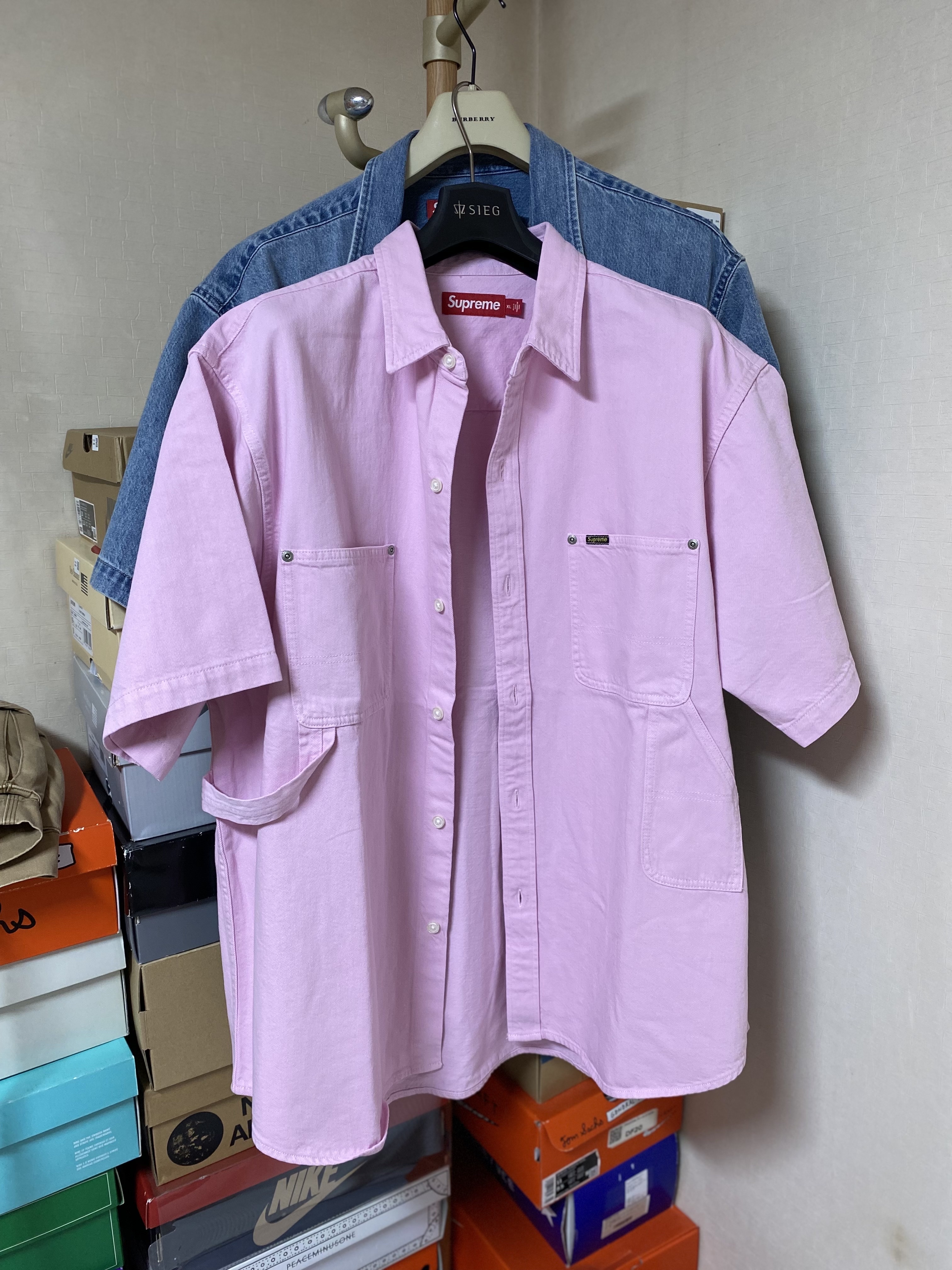 Supreme Loose Fit S/S Denim Painter Shirt Pink - 24SS 착용 스타일