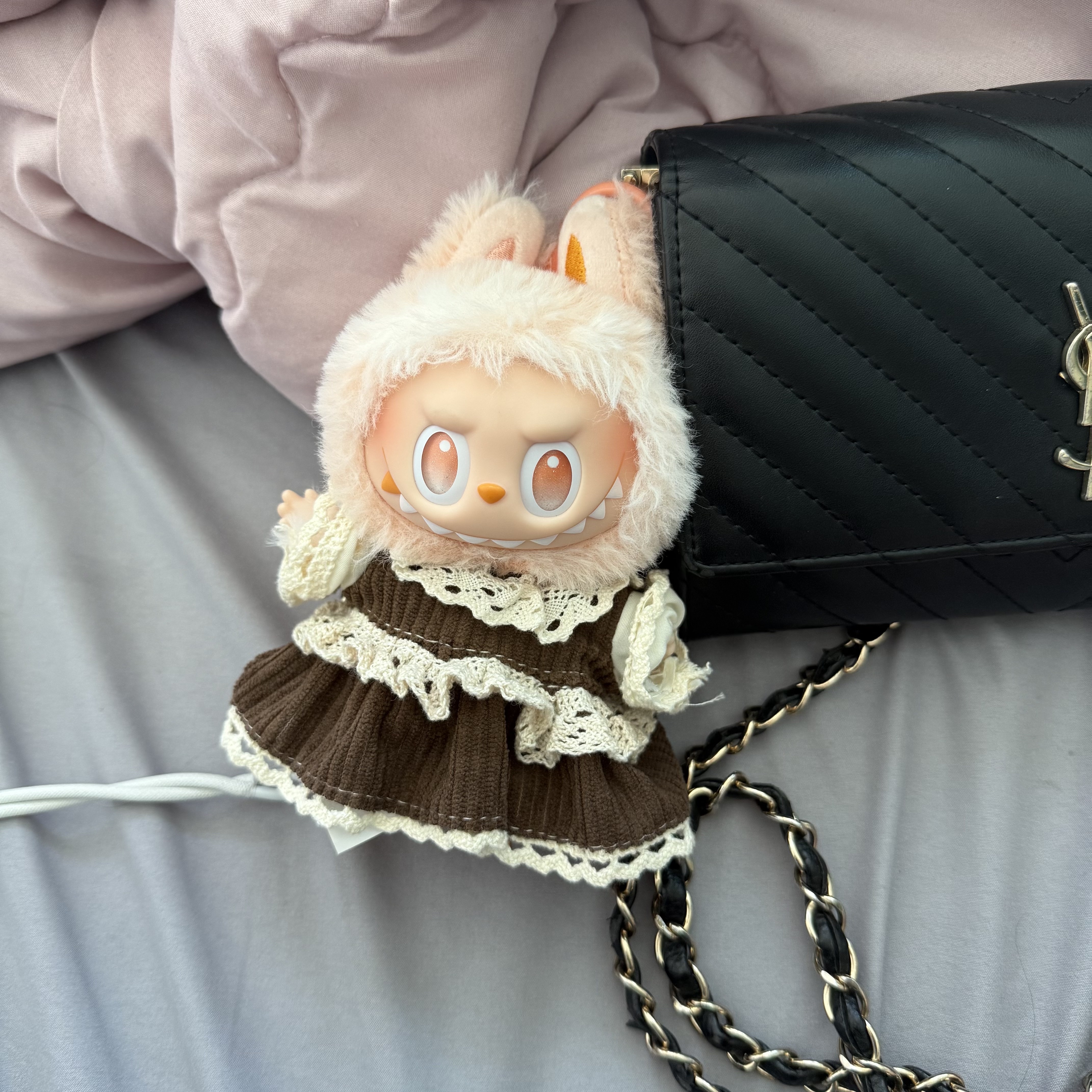 Pop Mart Labubu The Monsters Highlight Series Happiness Keyring (Opened Case) 착용 스타일 - 1